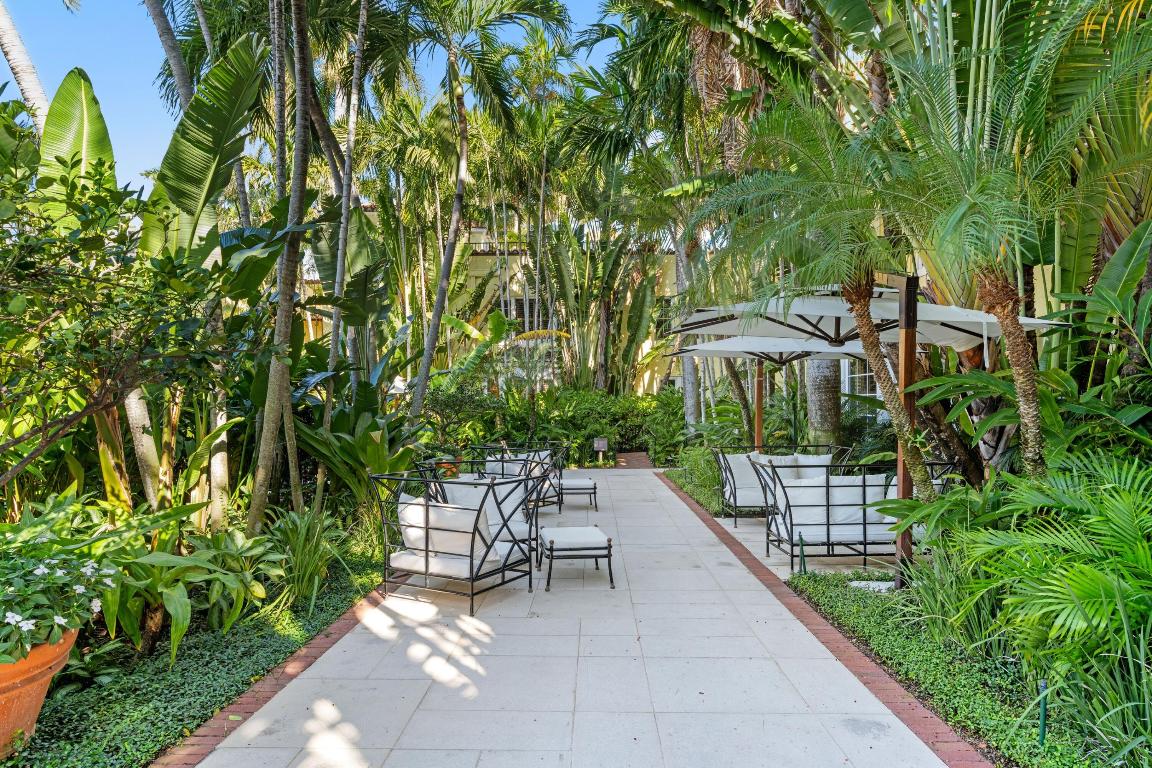 301 Australian Avenue 303