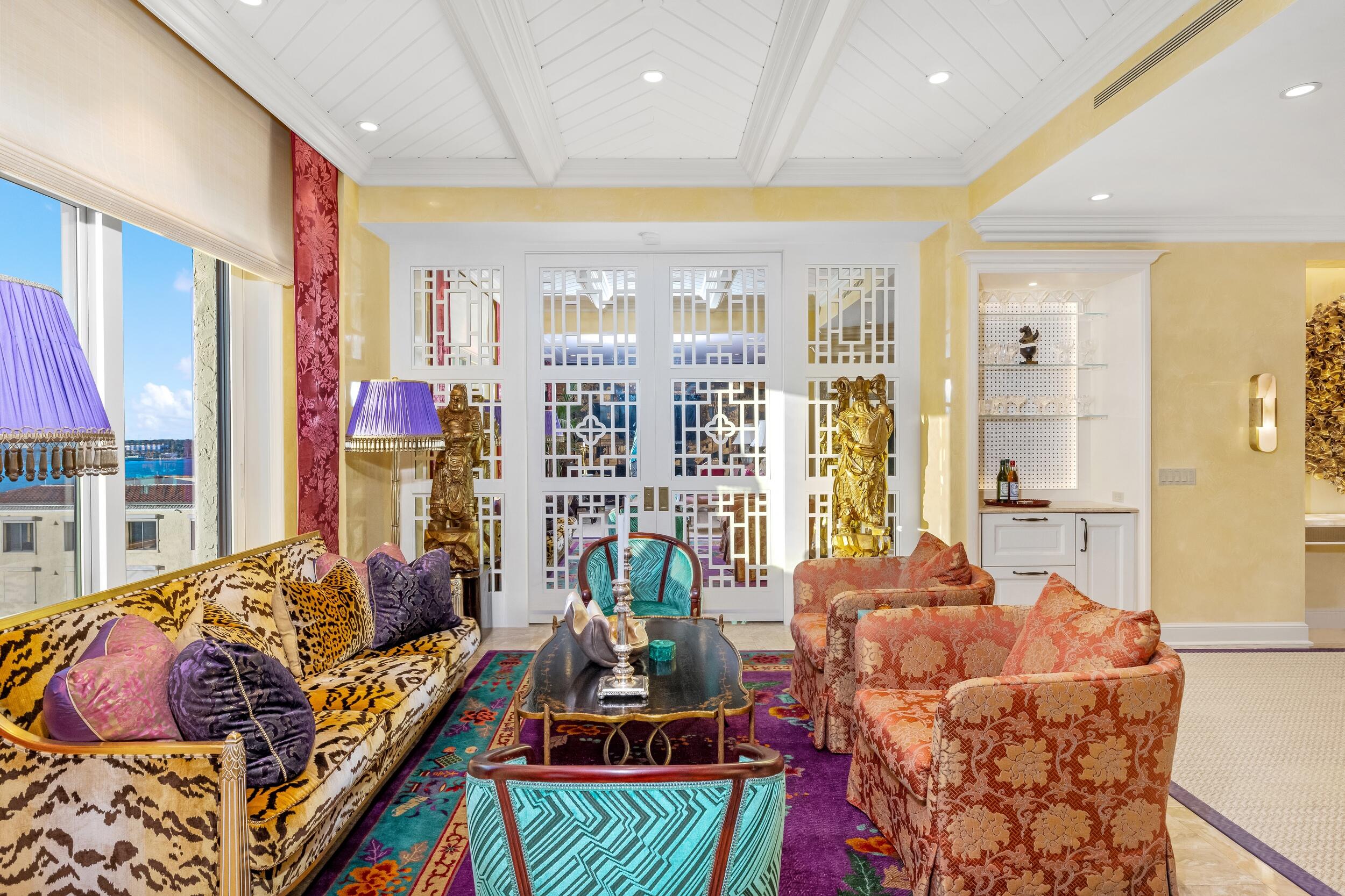 150 Bradley Place 905/906