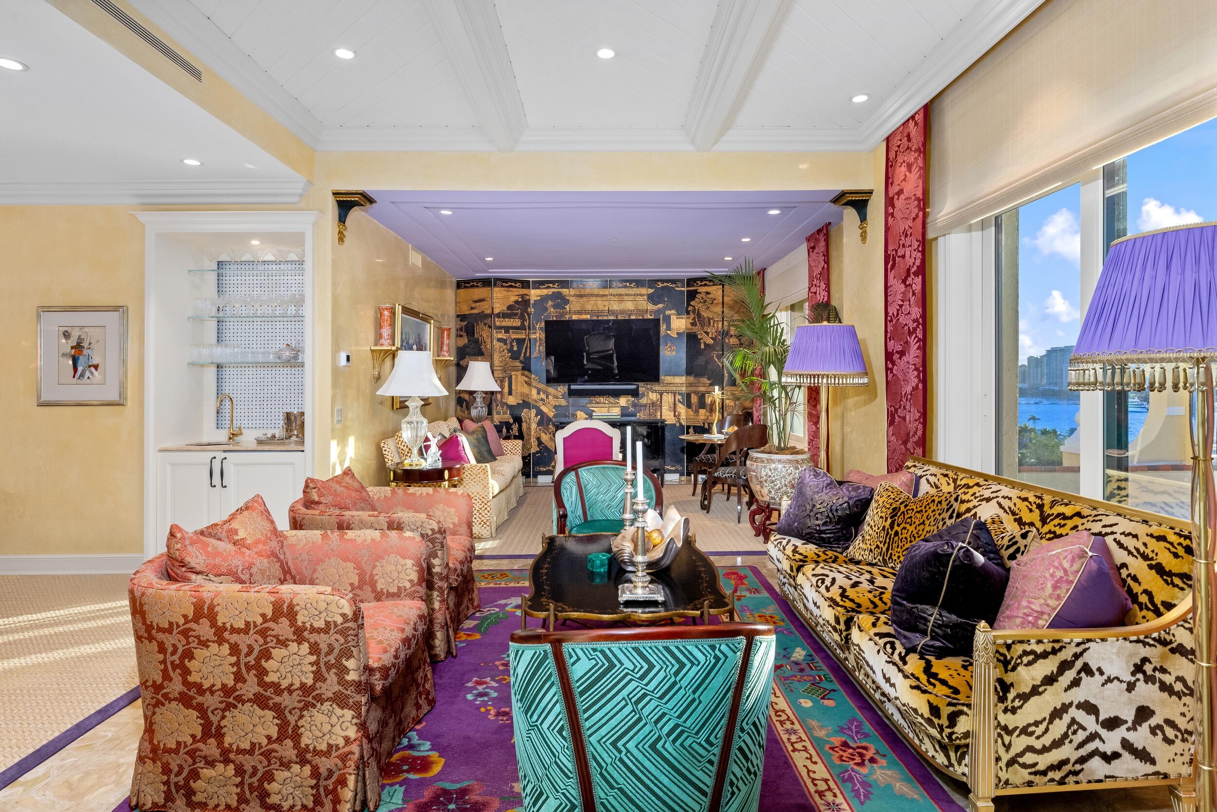 150 Bradley Place 905/906