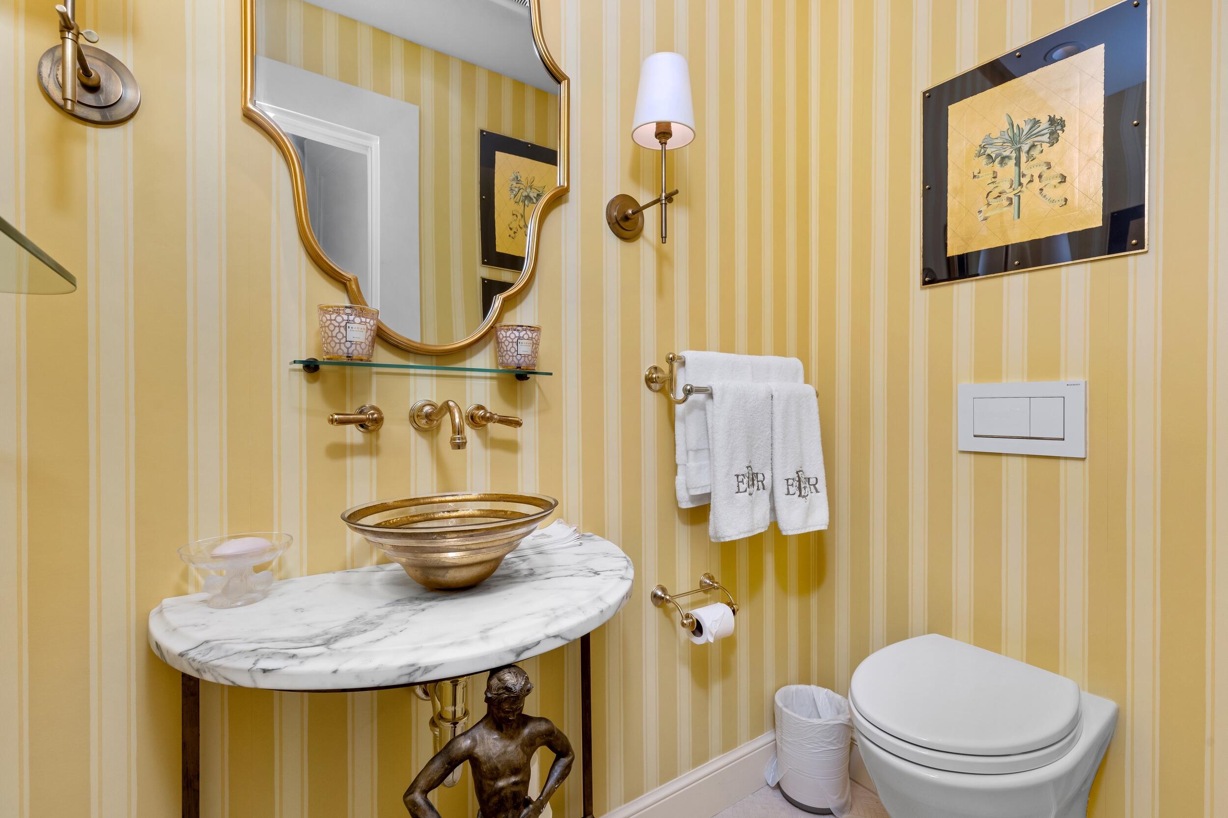 150 Bradley Place 905/906