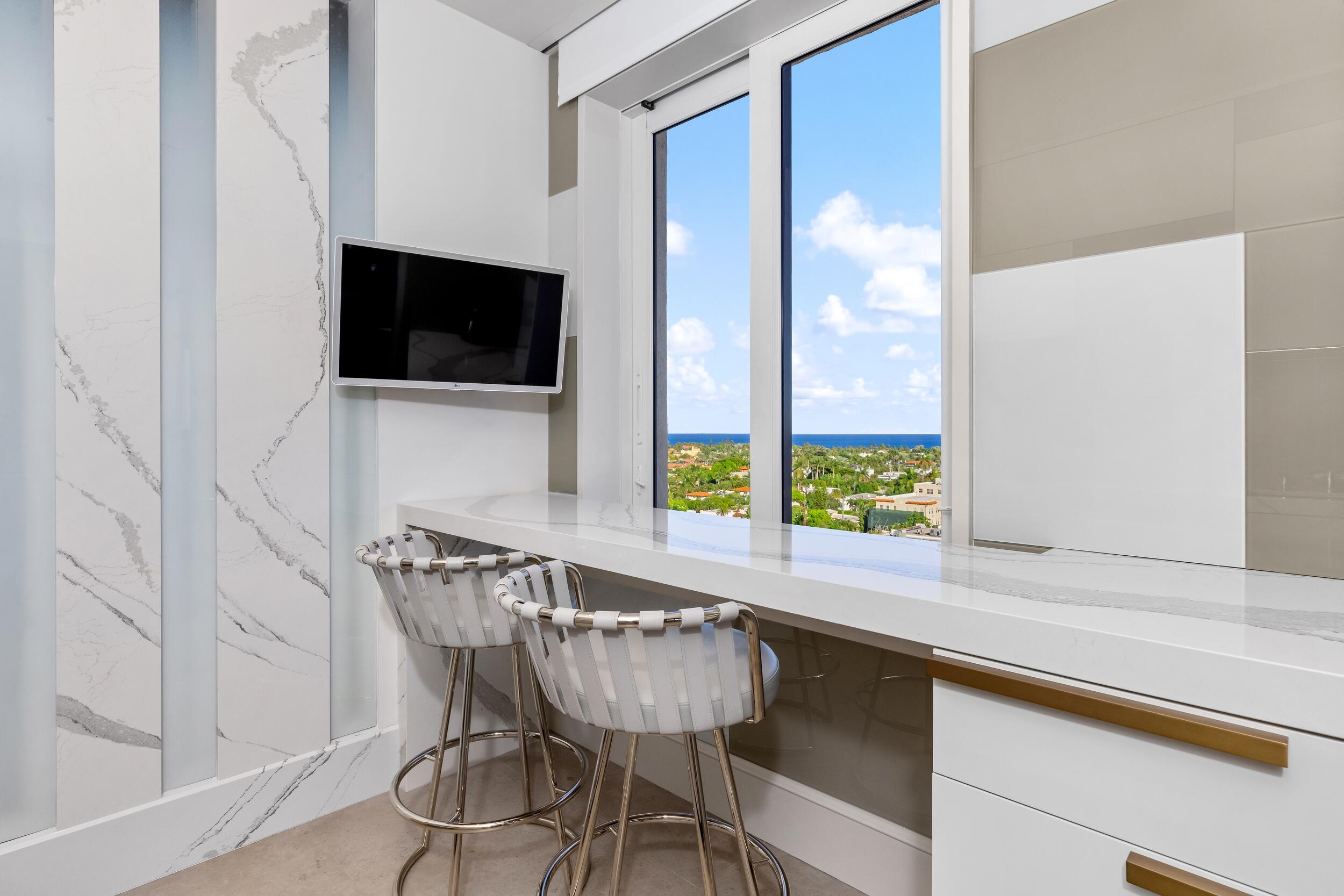 150 Bradley Place 905/906