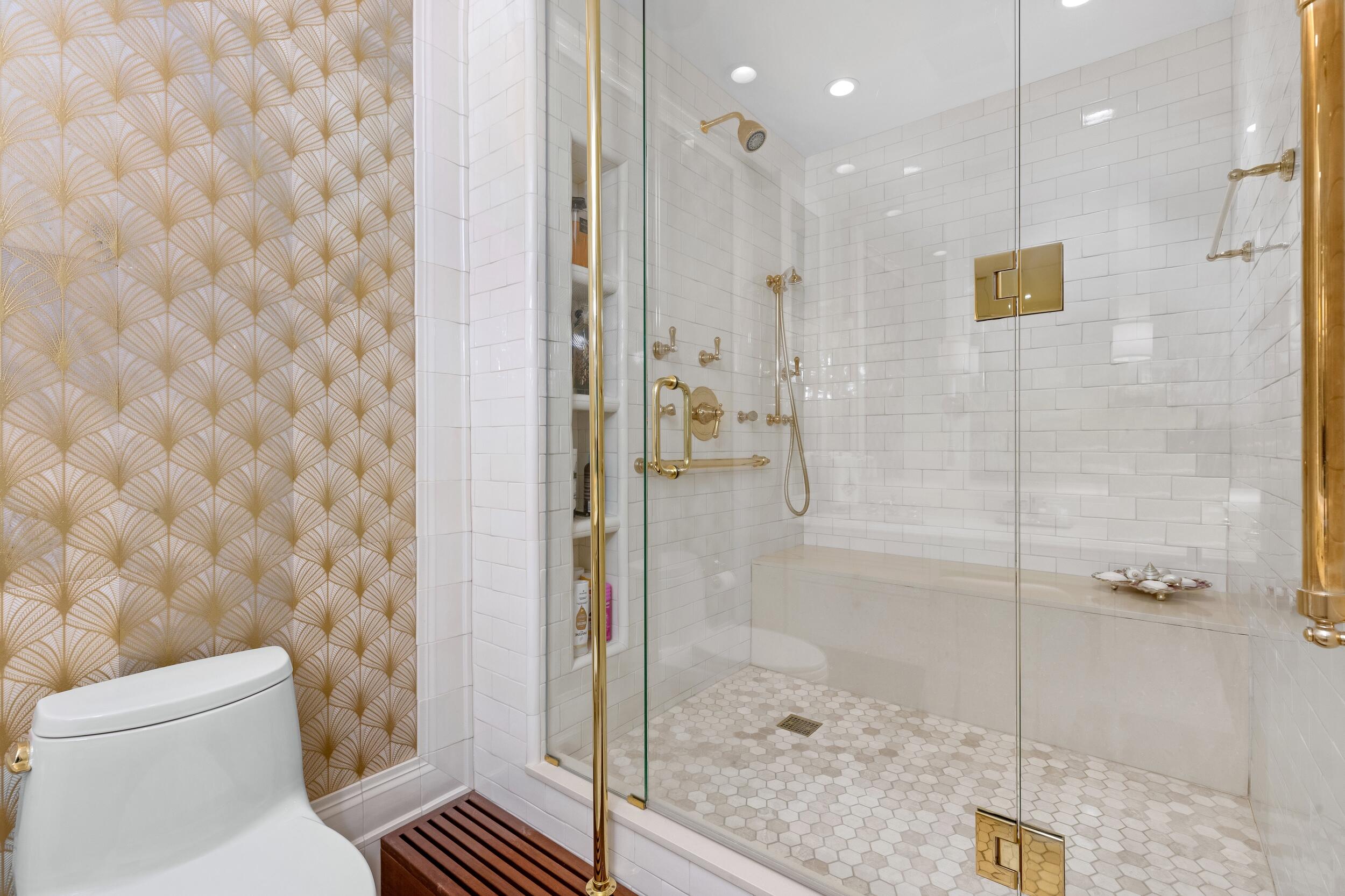 150 Bradley Place 905/906