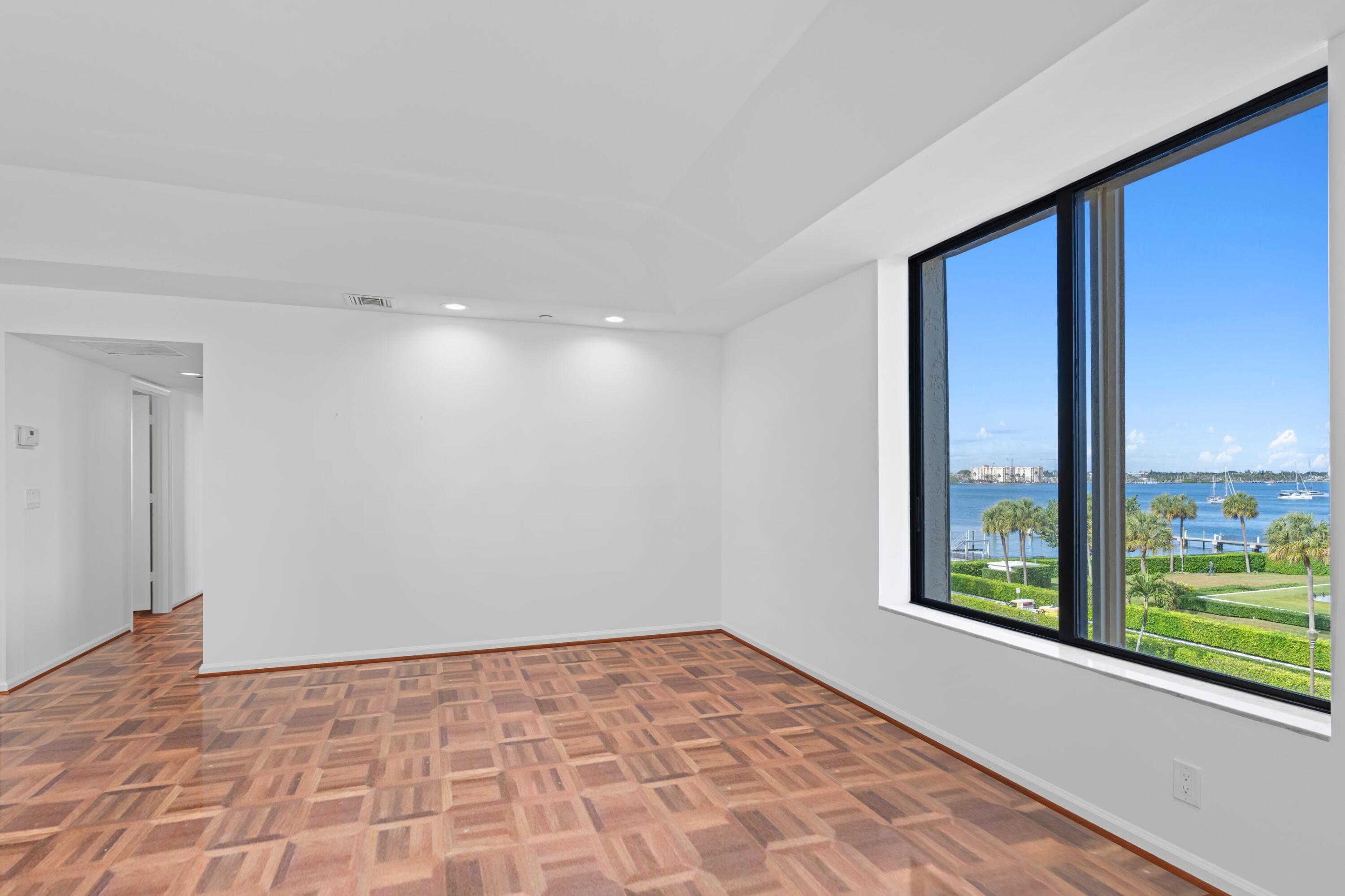 150 Bradley Place 304