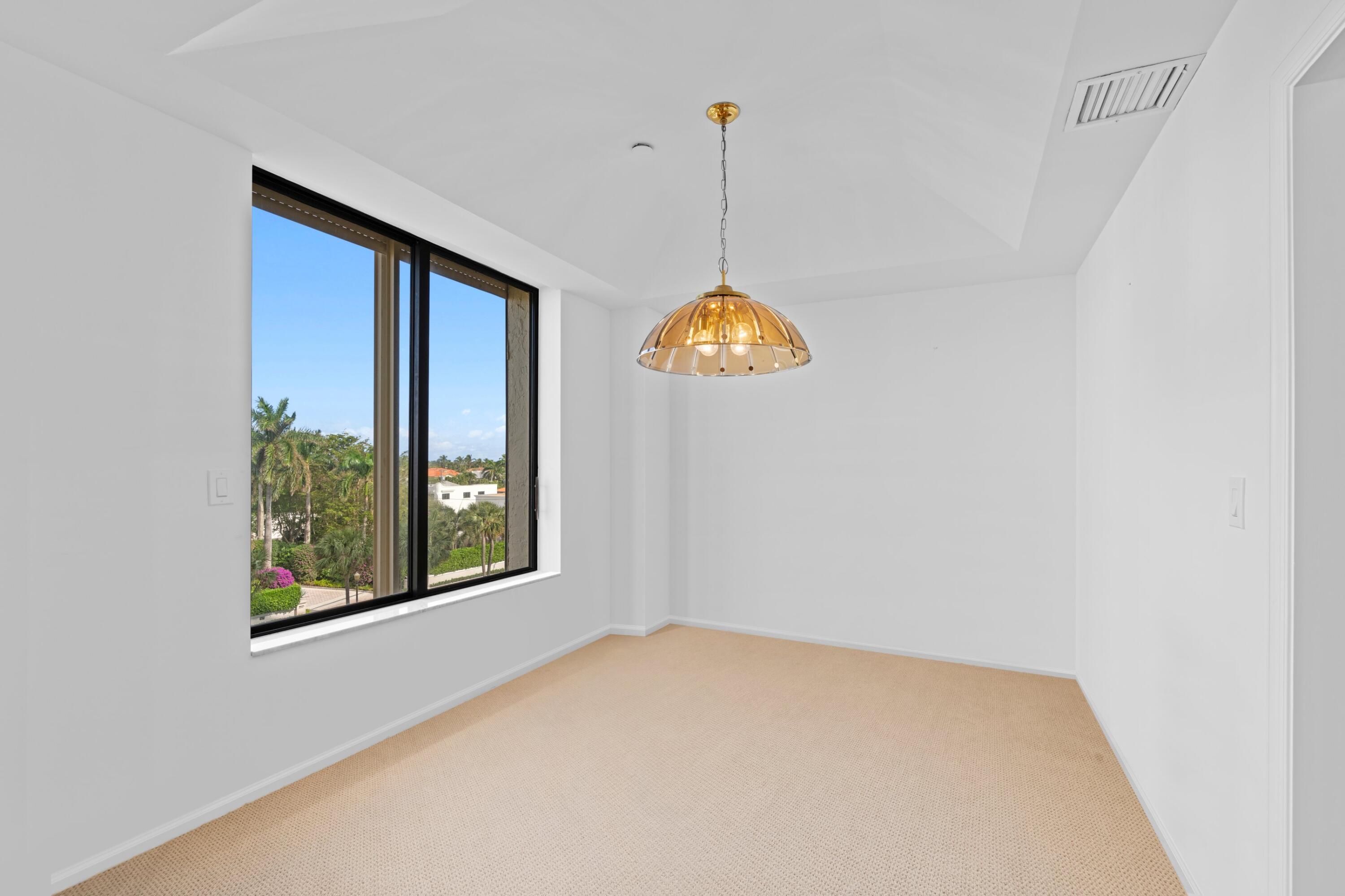 150 Bradley Place 304
