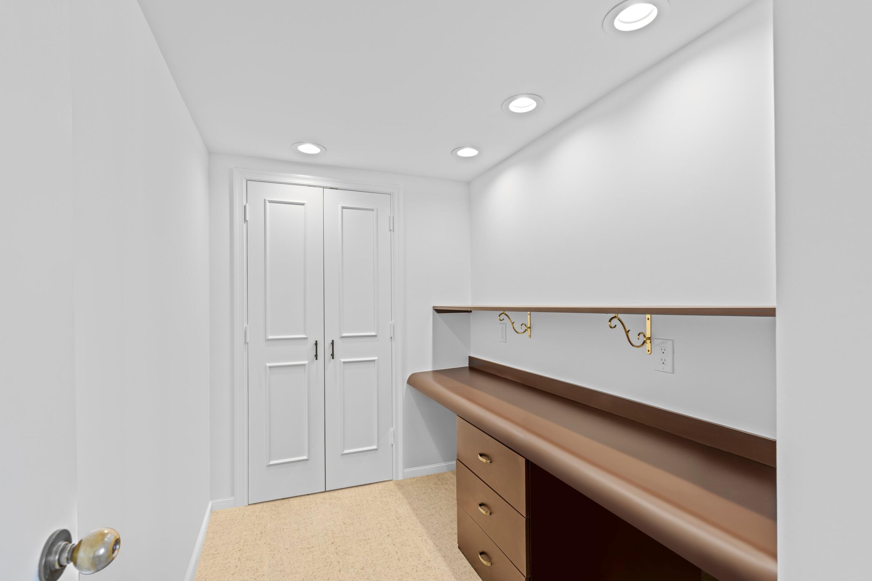 150 Bradley Place 304