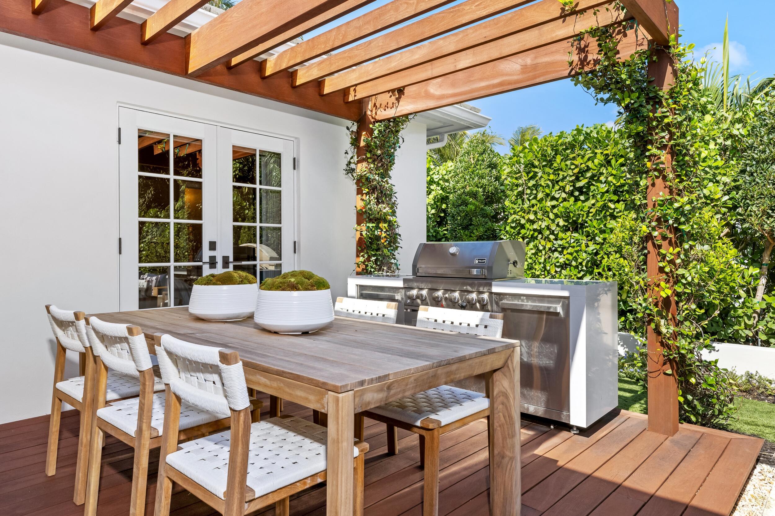 255 Ridgeview Drive
