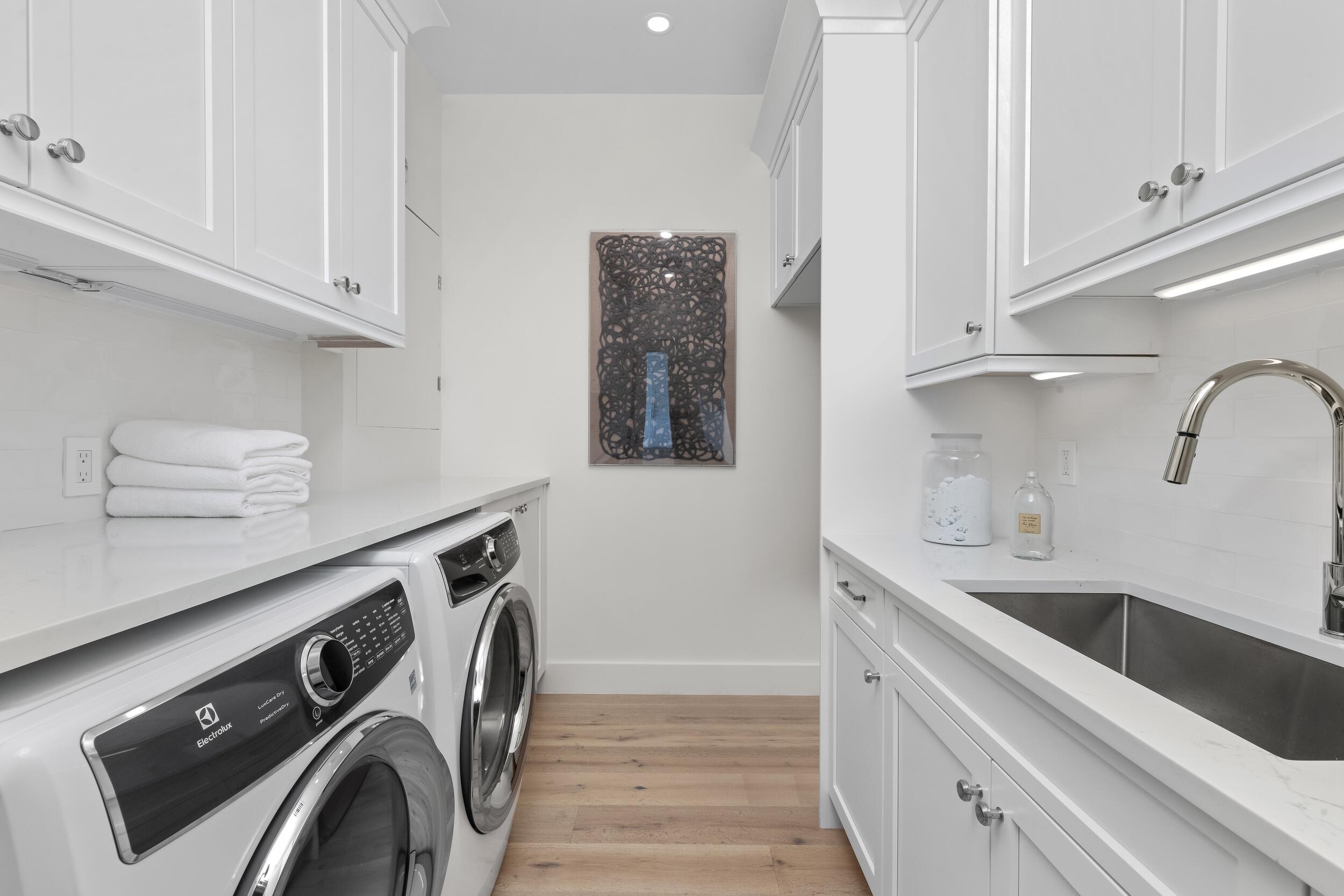 255 Ridgeview Drive