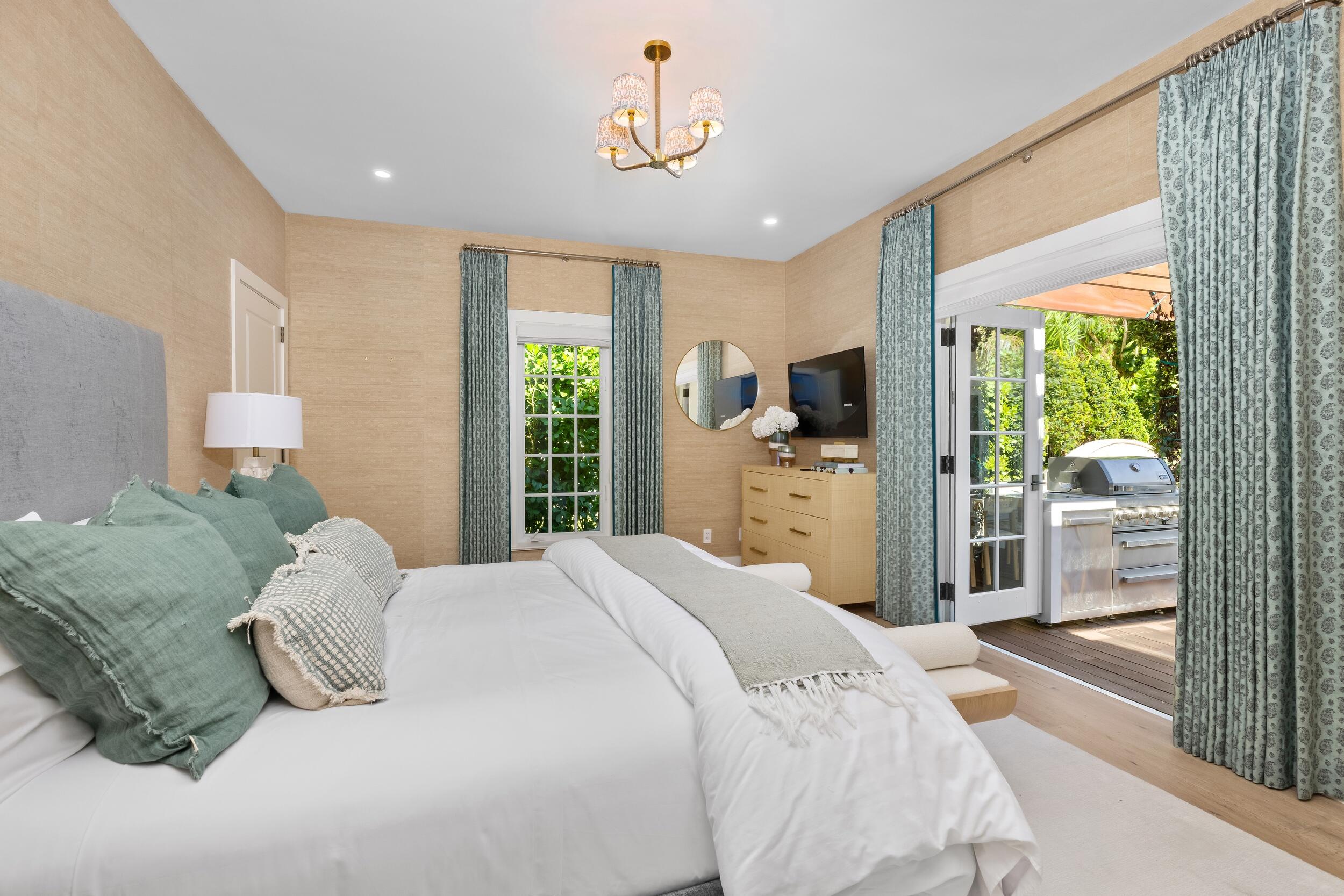 255 Ridgeview Drive