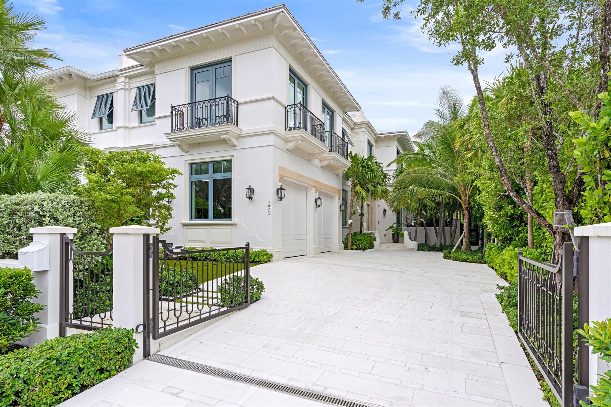 220 Brazilian Avenue West Unit