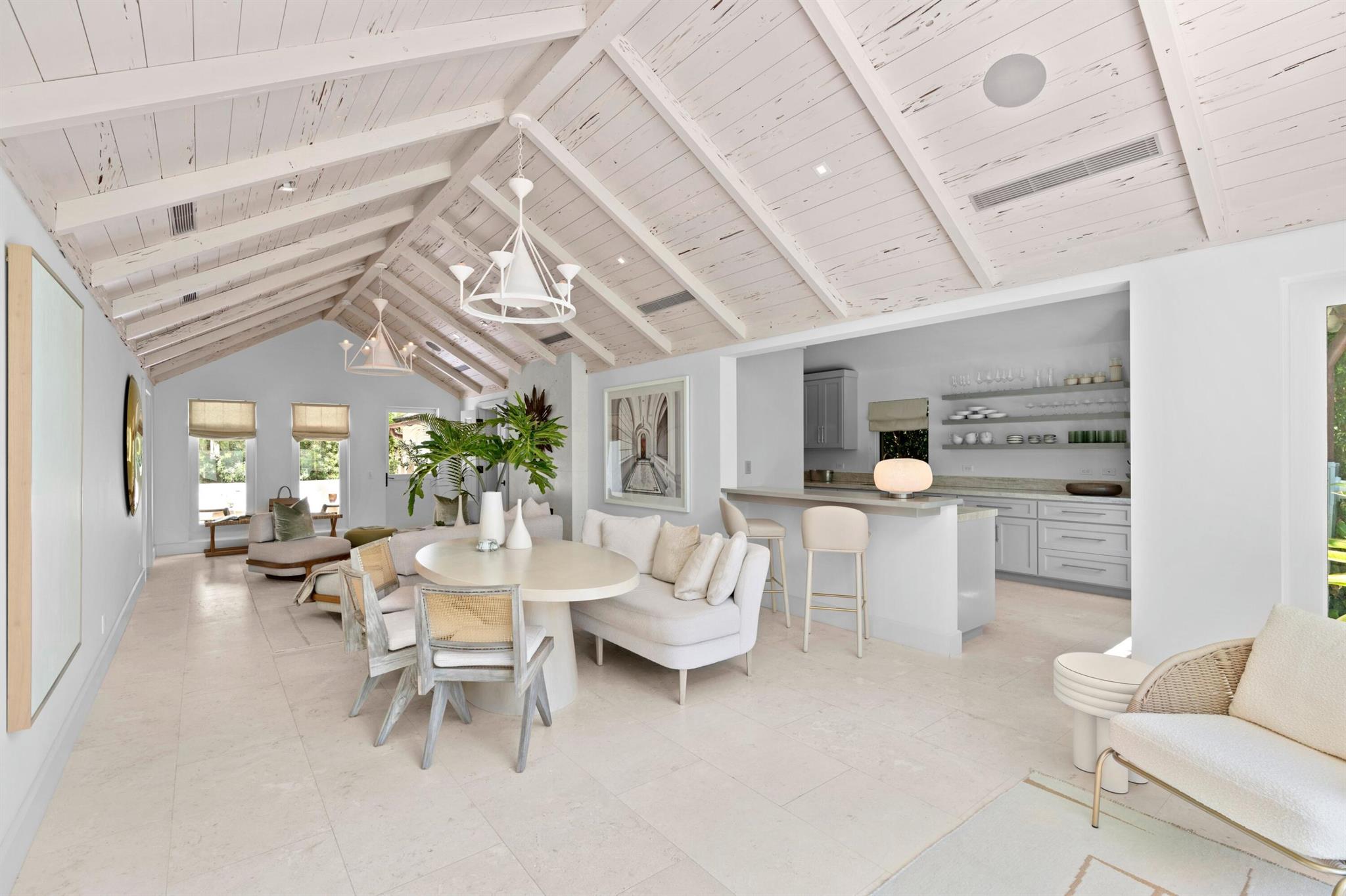 365 Hibiscus Avenue