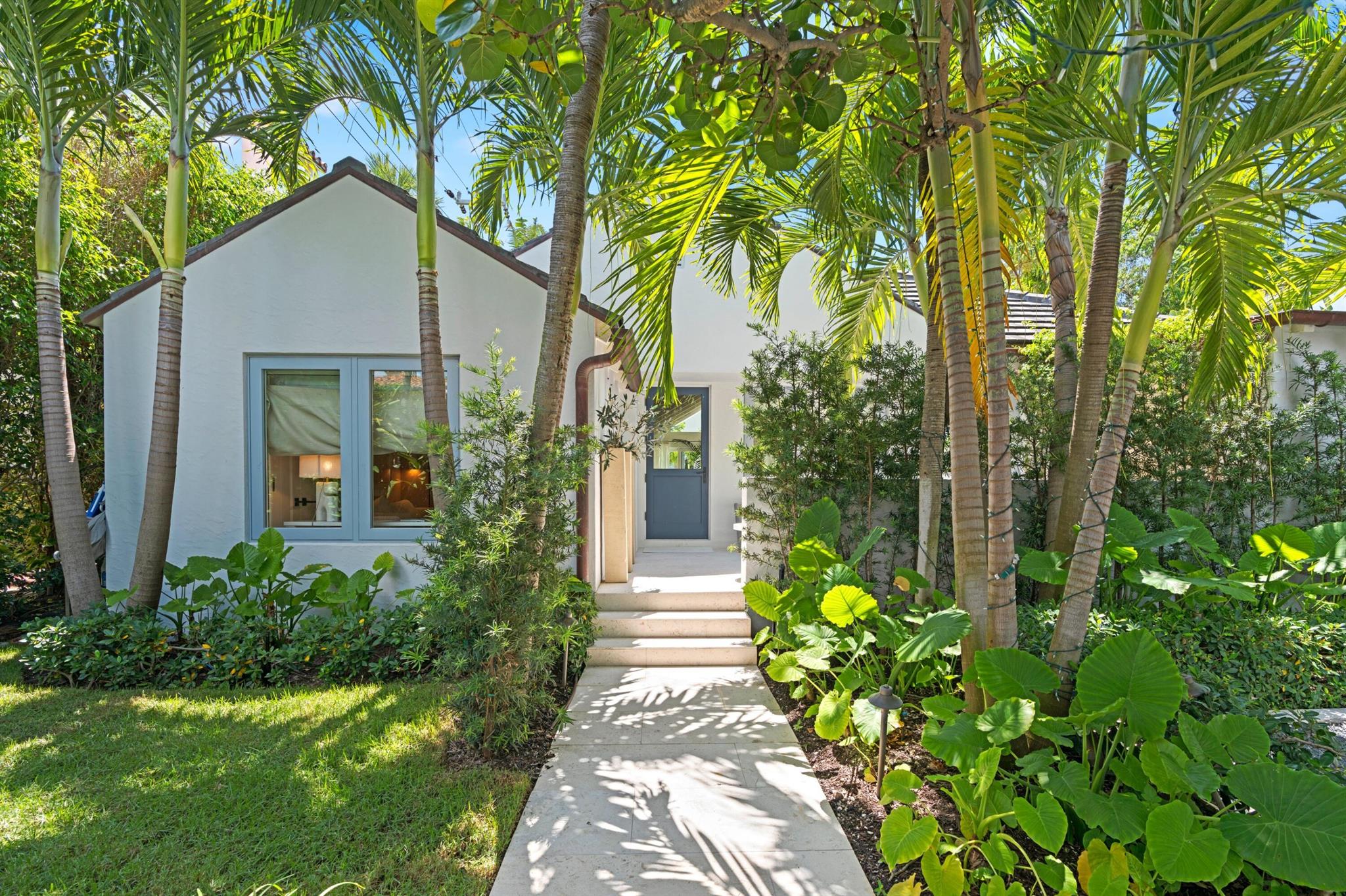 365 Hibiscus Avenue