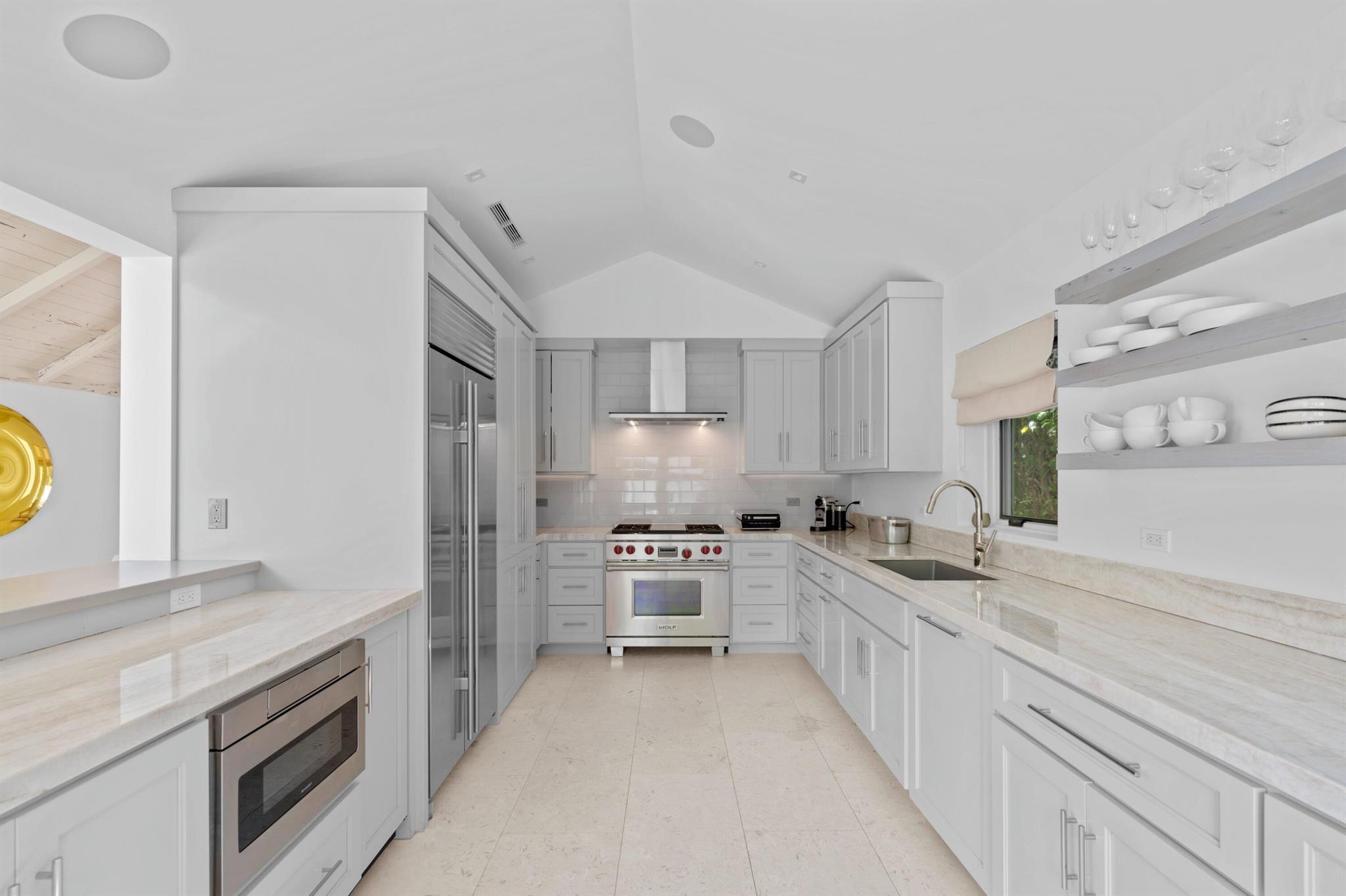 365 Hibiscus Avenue