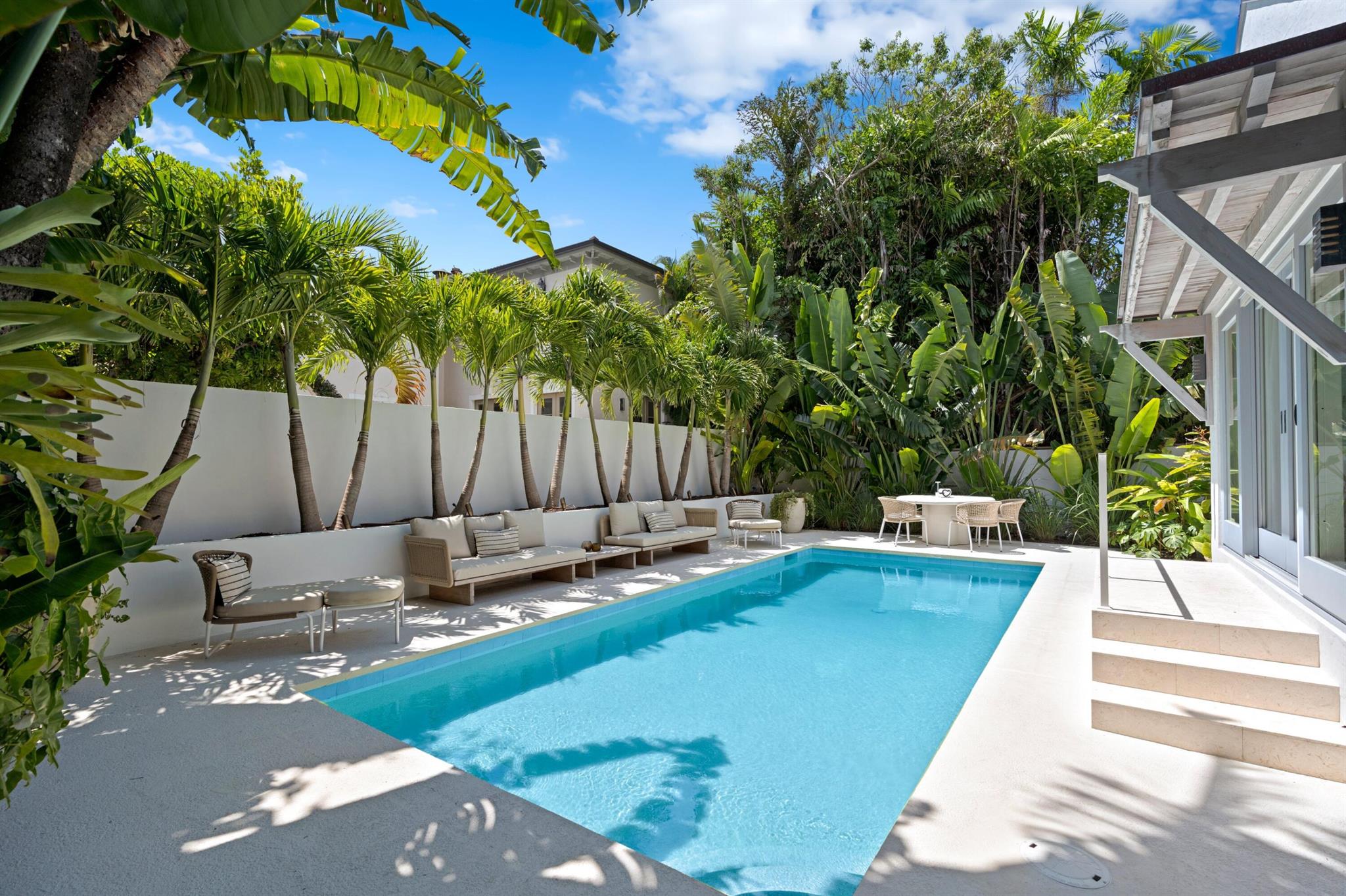 365 Hibiscus Avenue