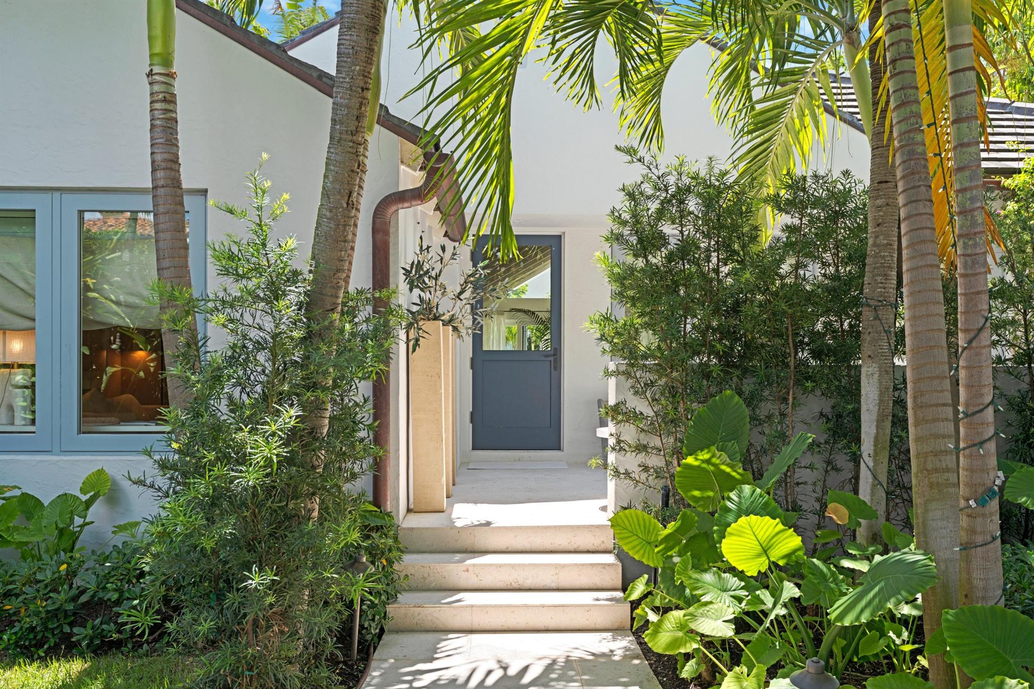 365 Hibiscus Avenue
