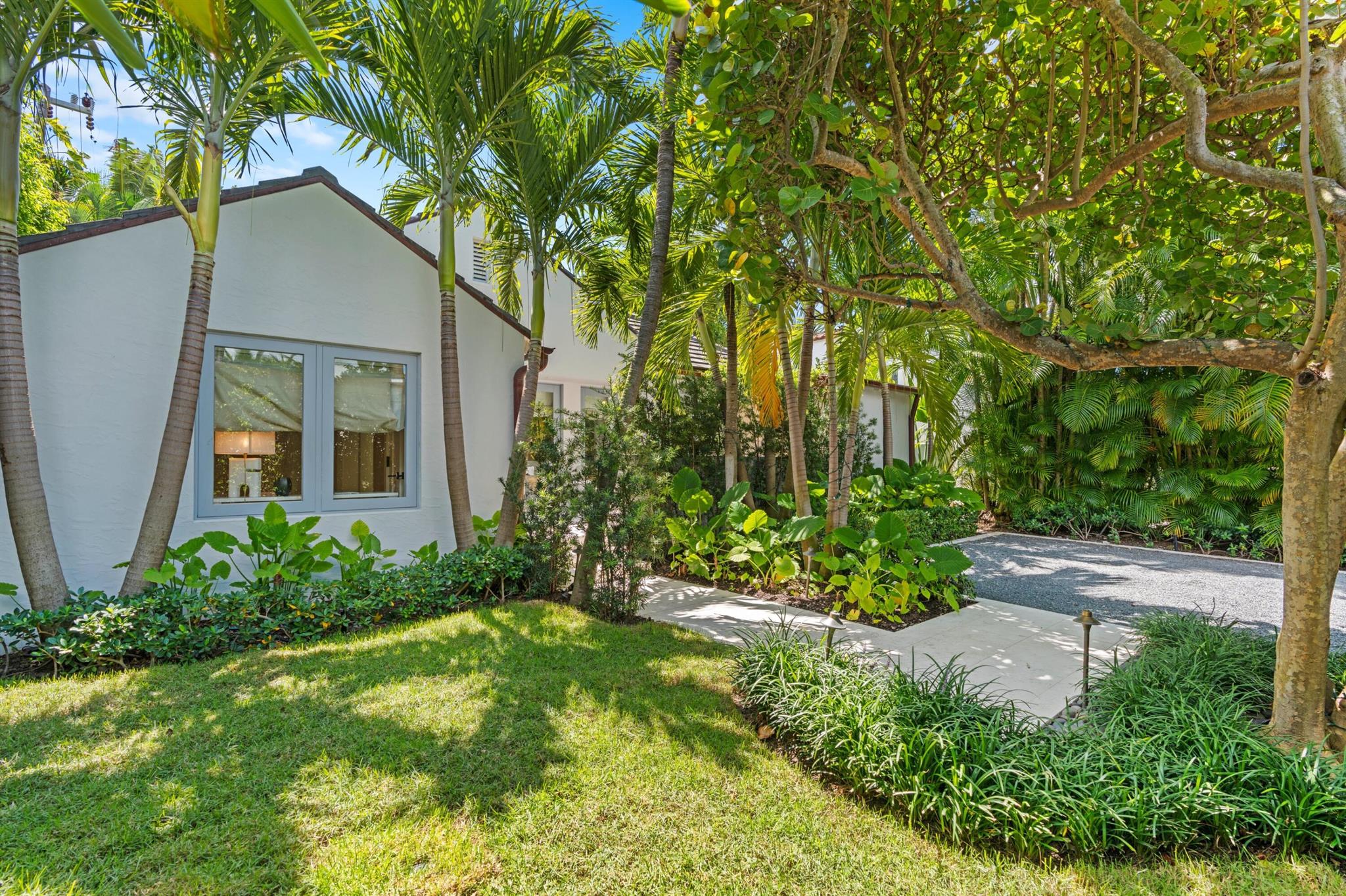 365 Hibiscus Avenue