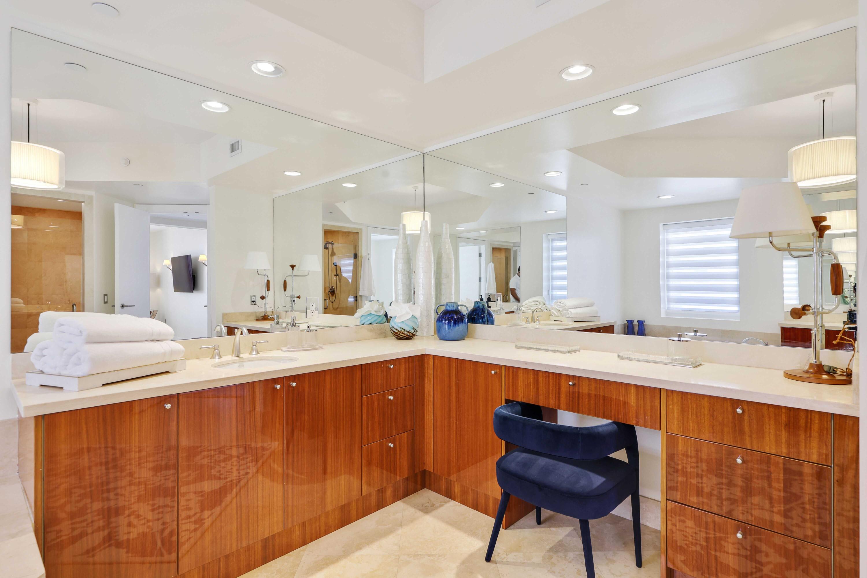 2700 N Ocean Drive 1604a