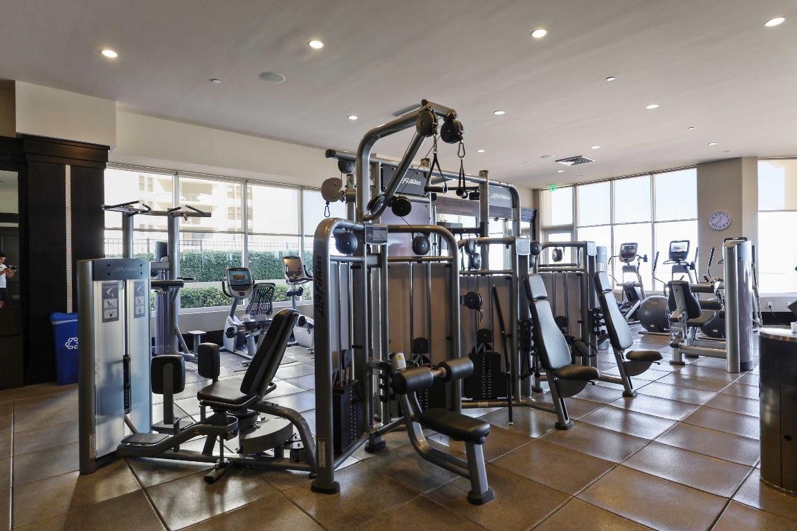 2700 N Ocean Drive 1604a