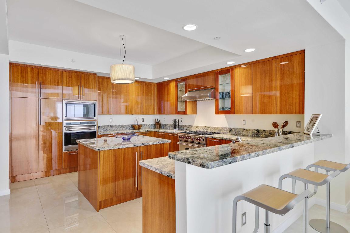 2700 N Ocean Drive 1604a