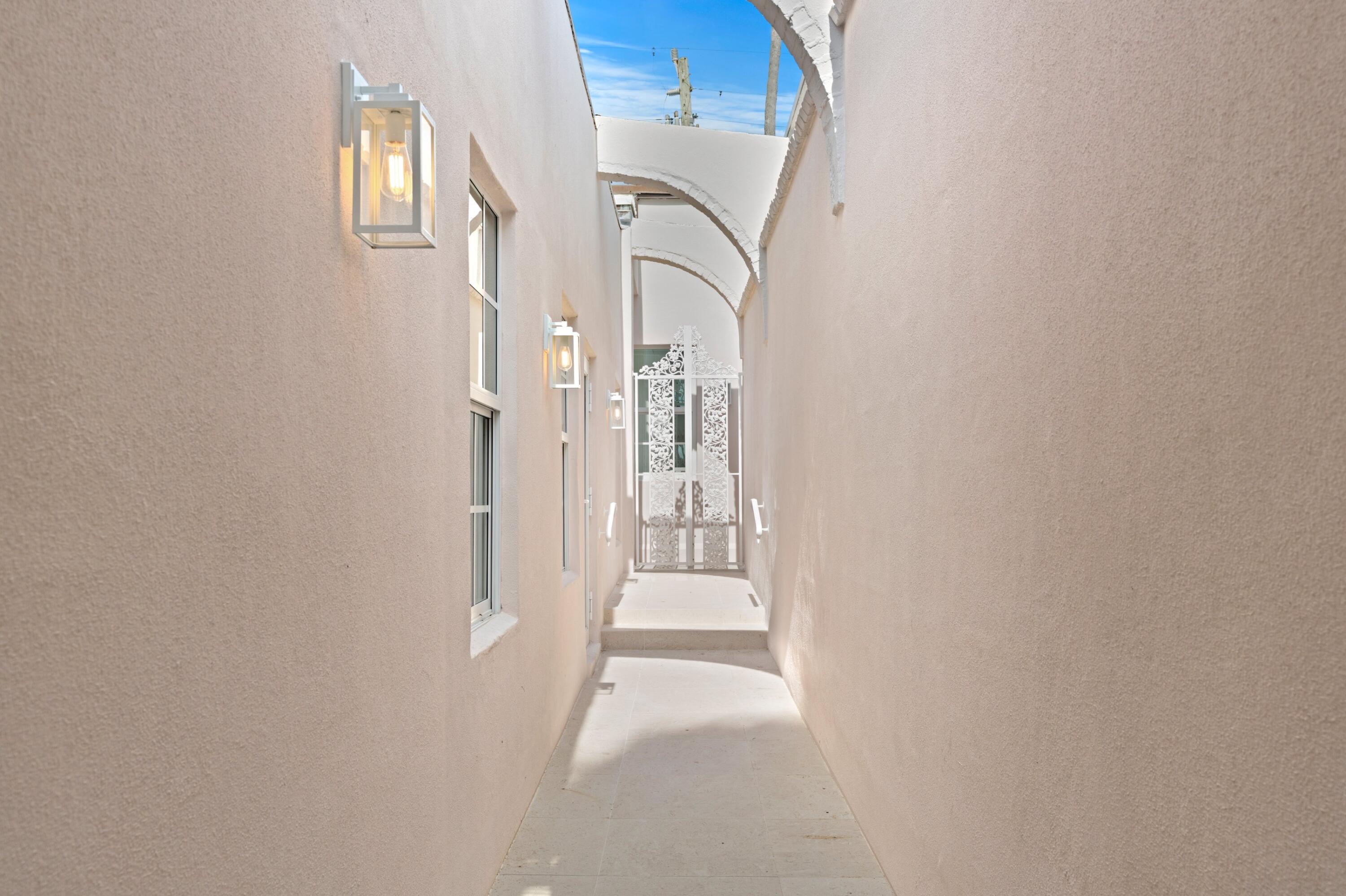 255 Royal Poinciana Way