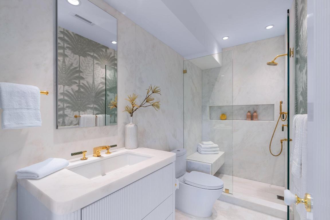 255 Royal Poinciana Way