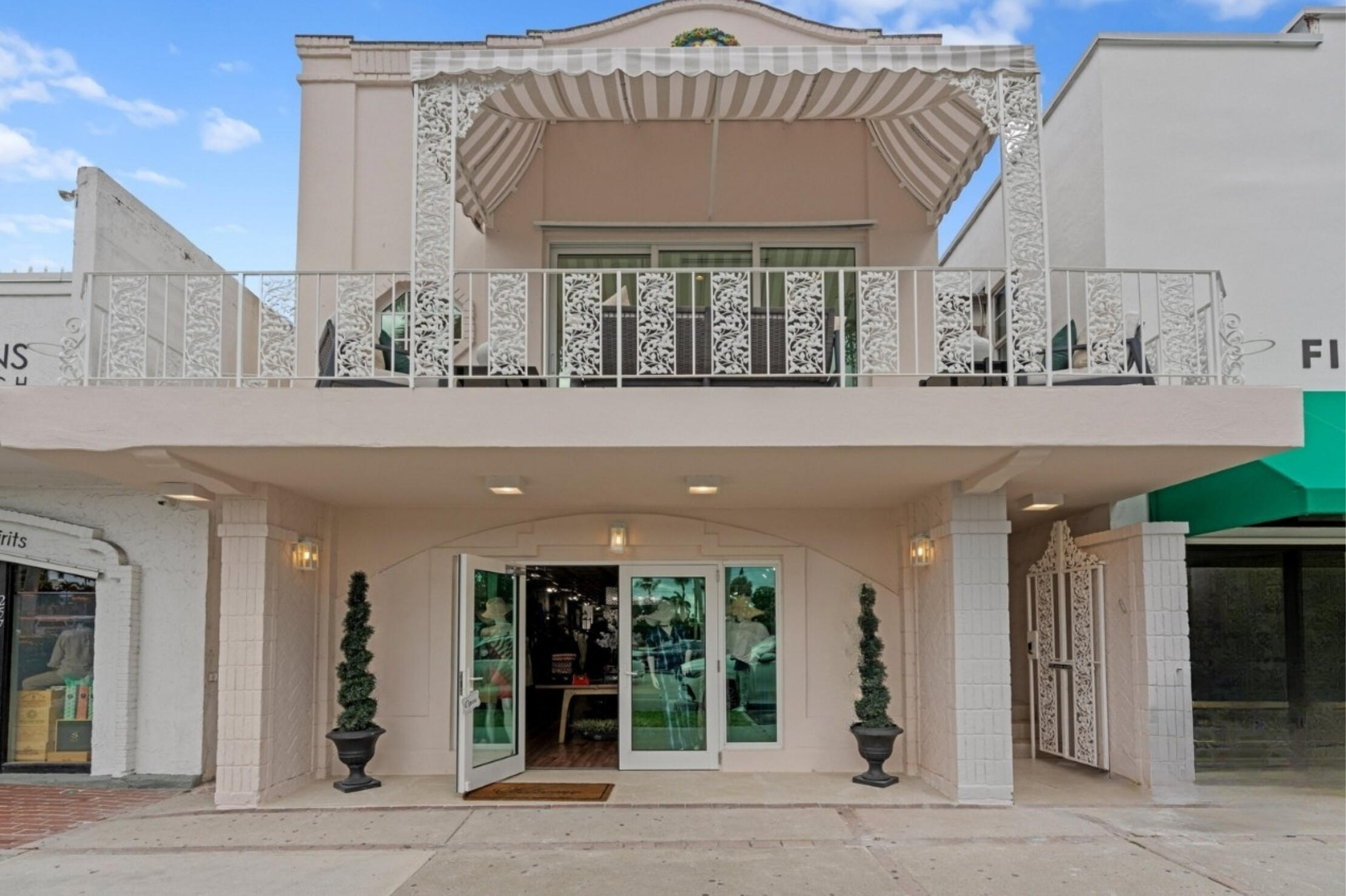 255 Royal Poinciana Way