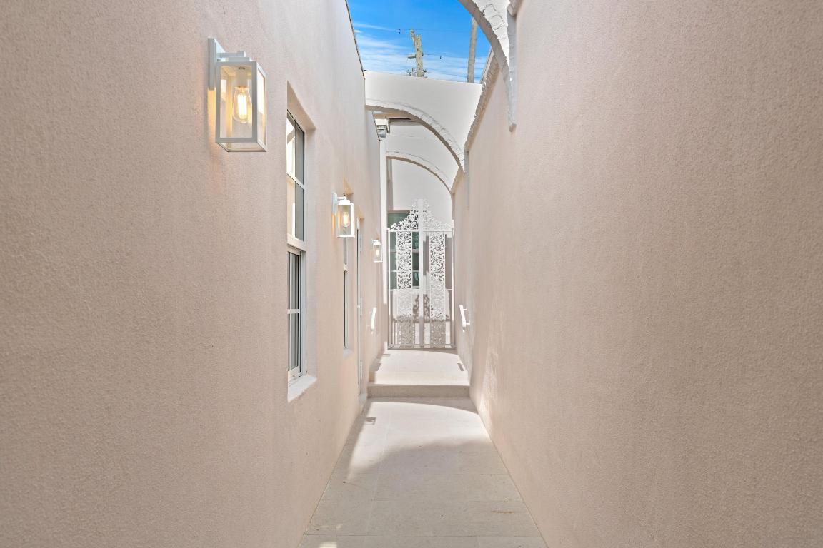 255 Royal Poinciana Way