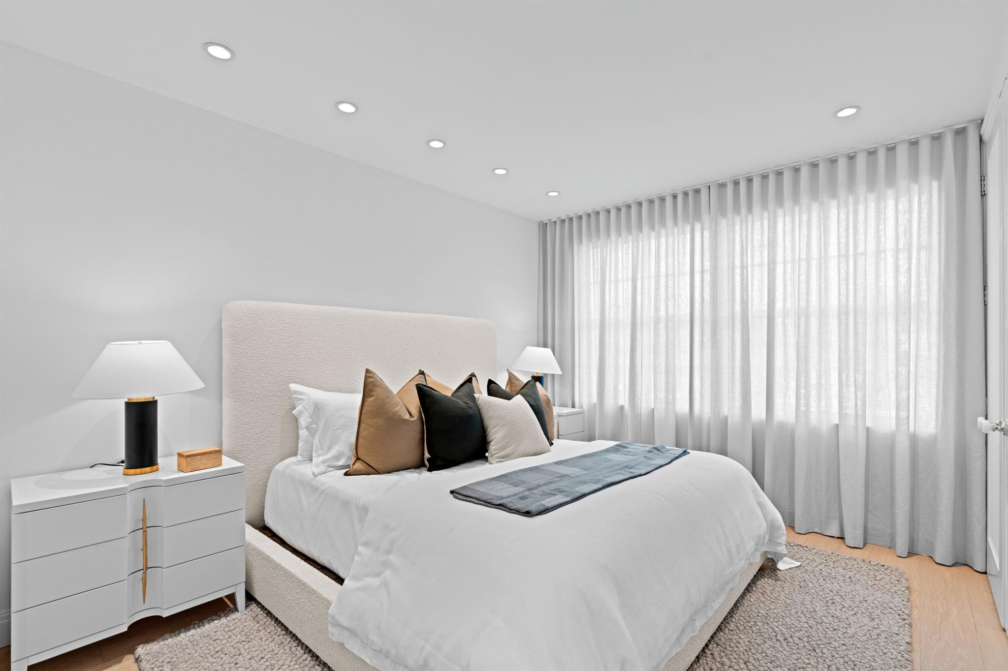 255 Royal Poinciana Way