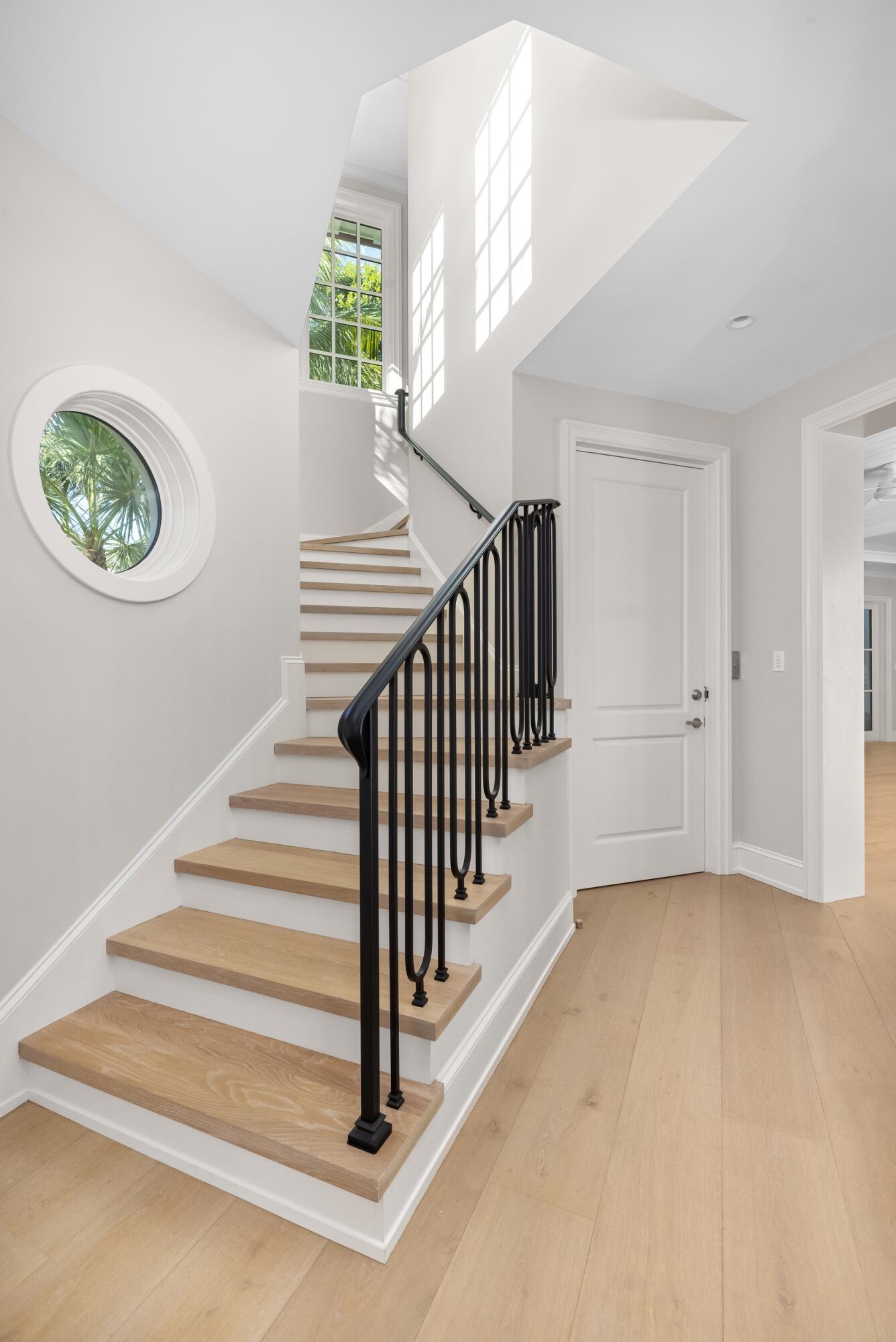 433 Antigua Lane, Palm Beach