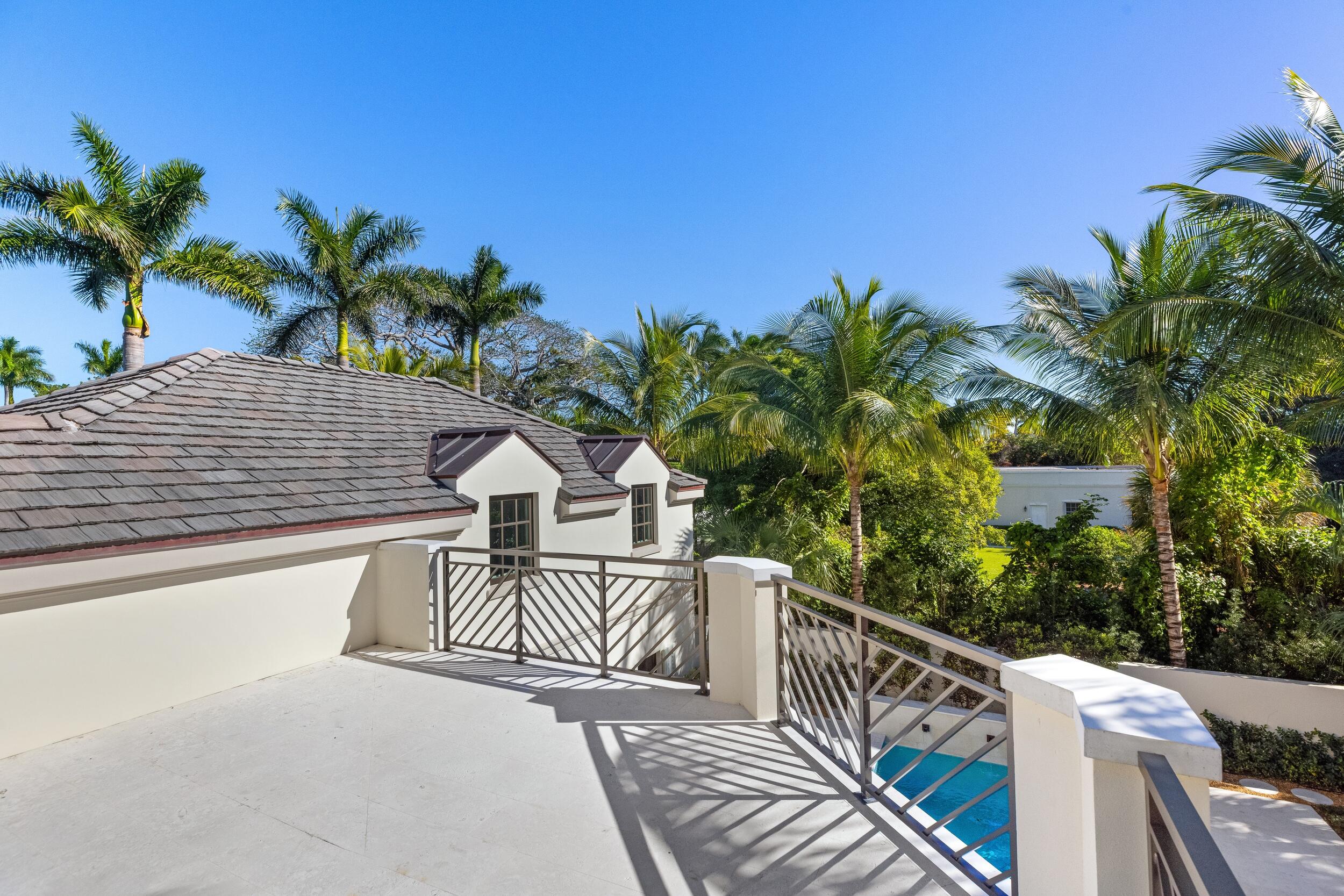 433 Antigua Lane, Palm Beach