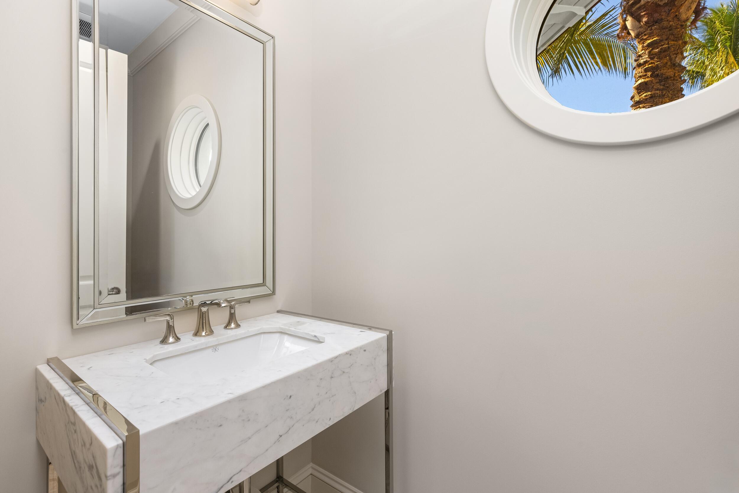 433 Antigua Lane, Palm Beach