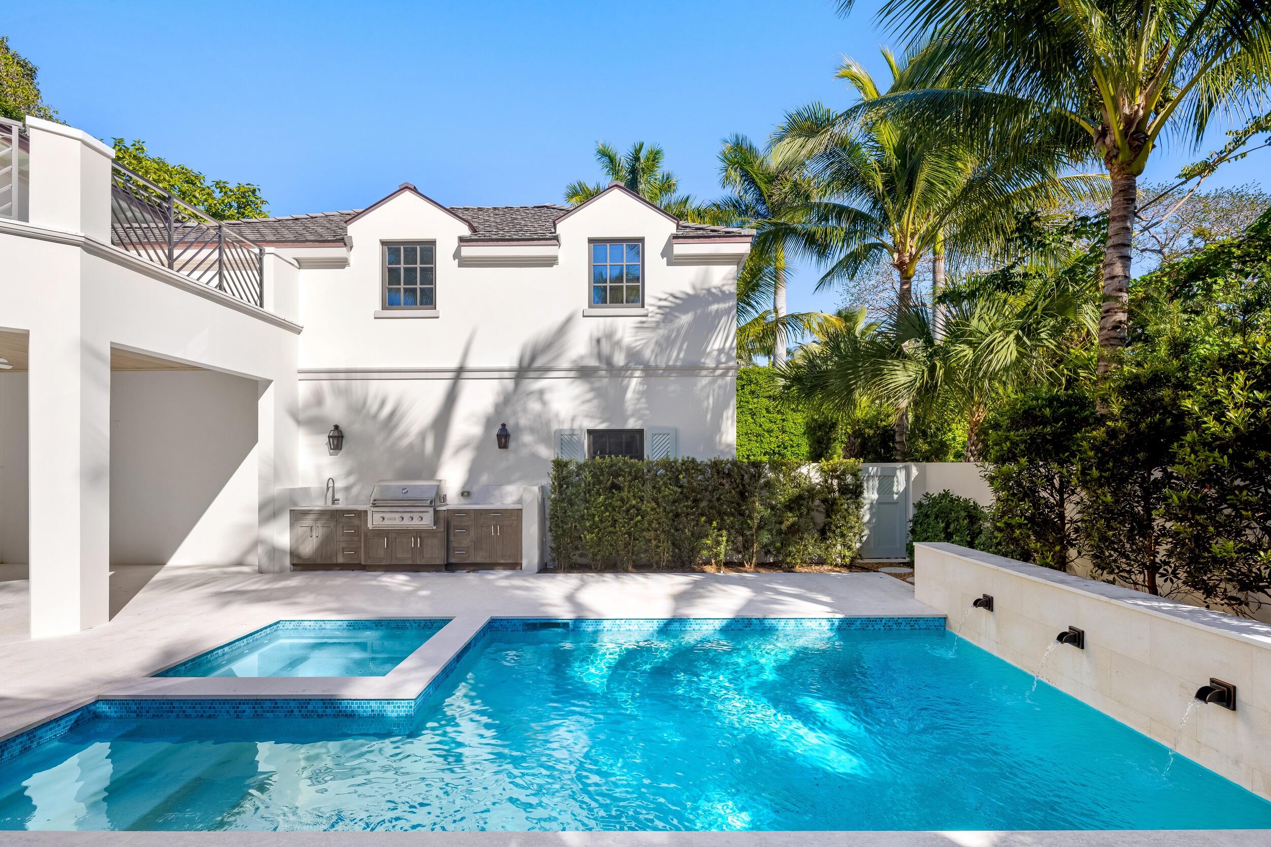 433 Antigua Lane, Palm Beach