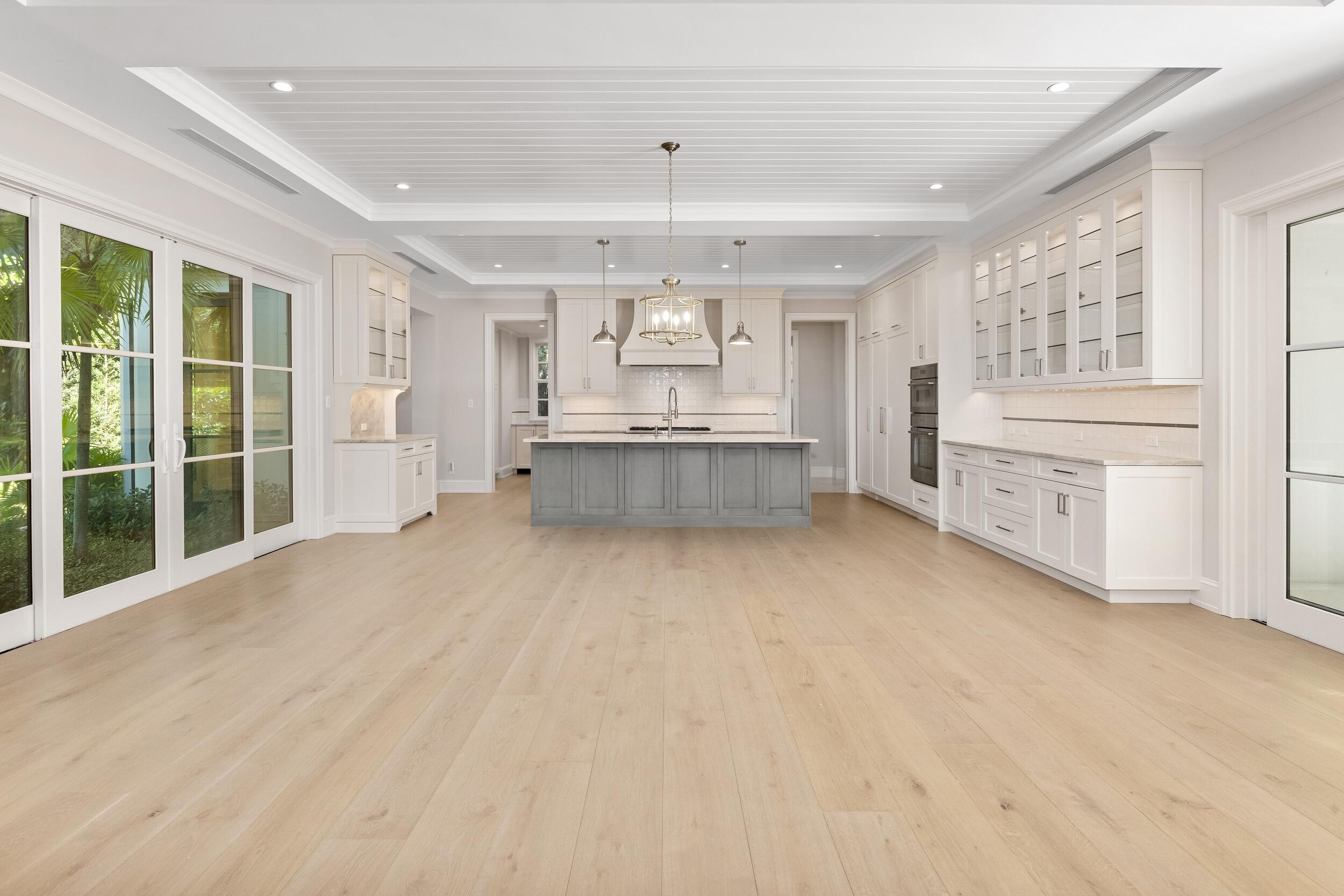 433 Antigua Lane, Palm Beach