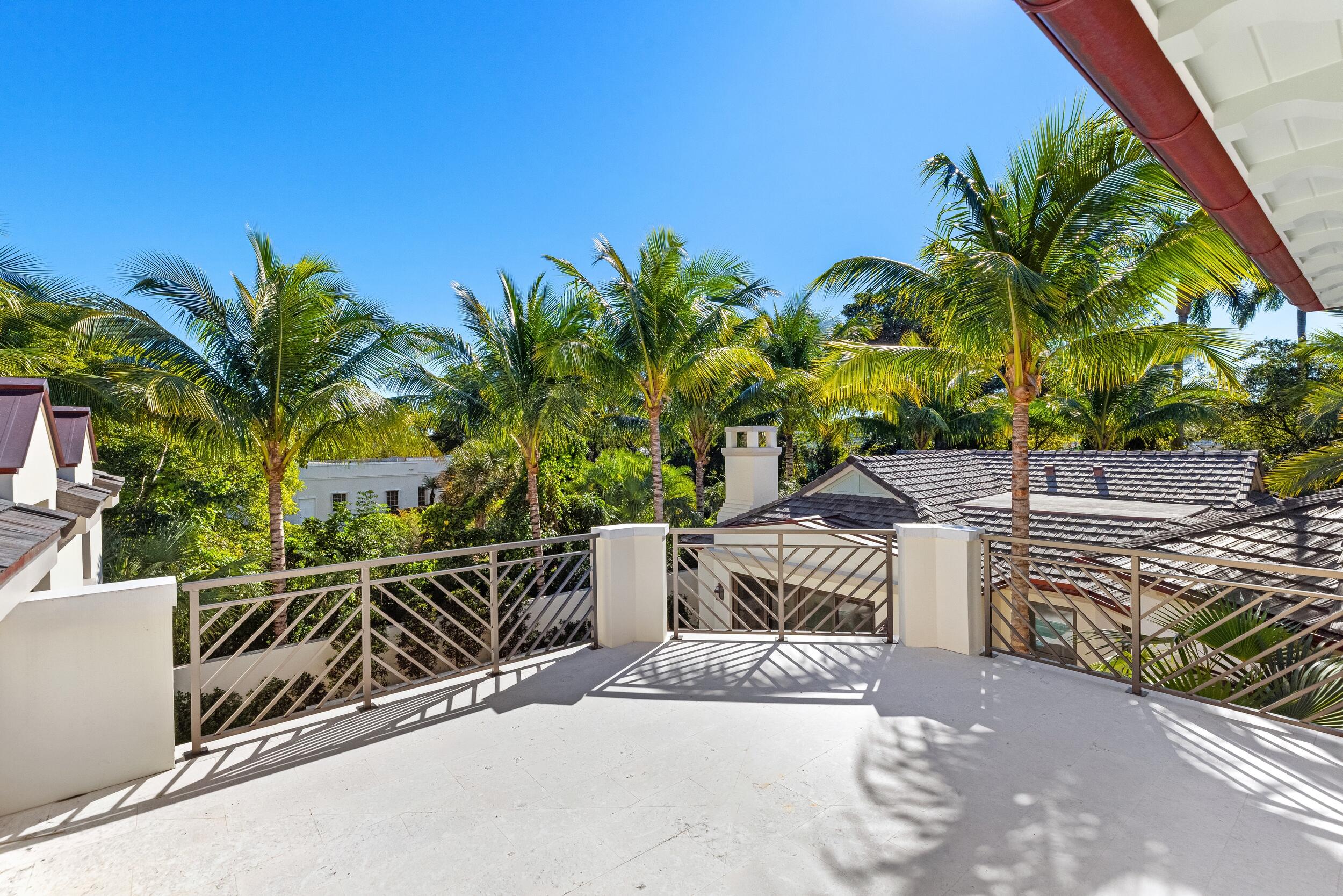 433 Antigua Lane, Palm Beach