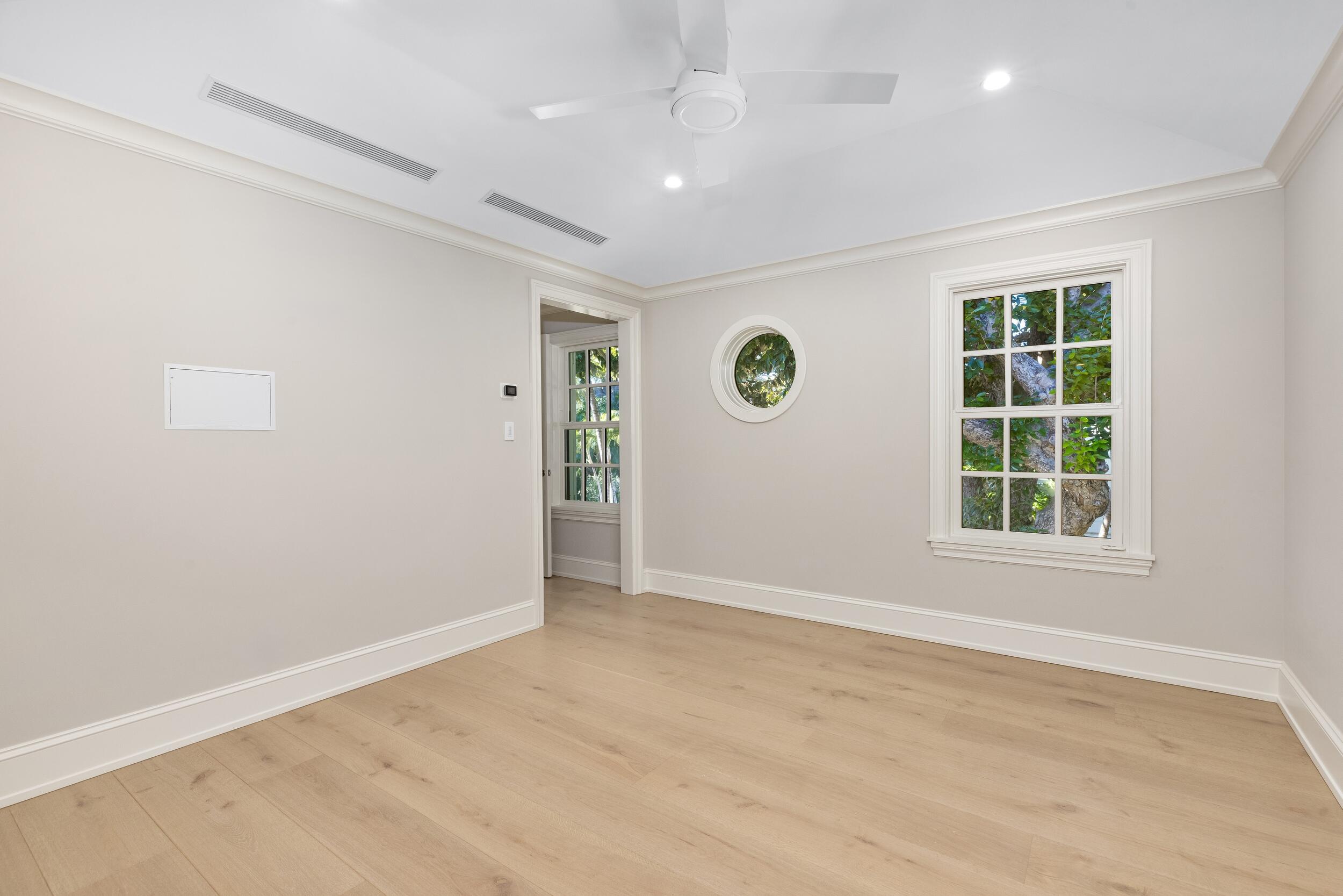 433 Antigua Lane, Palm Beach