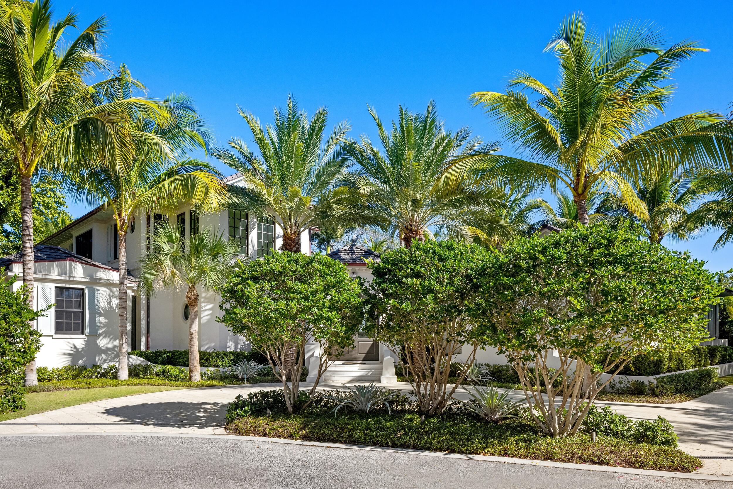 433 Antigua Lane, Palm Beach