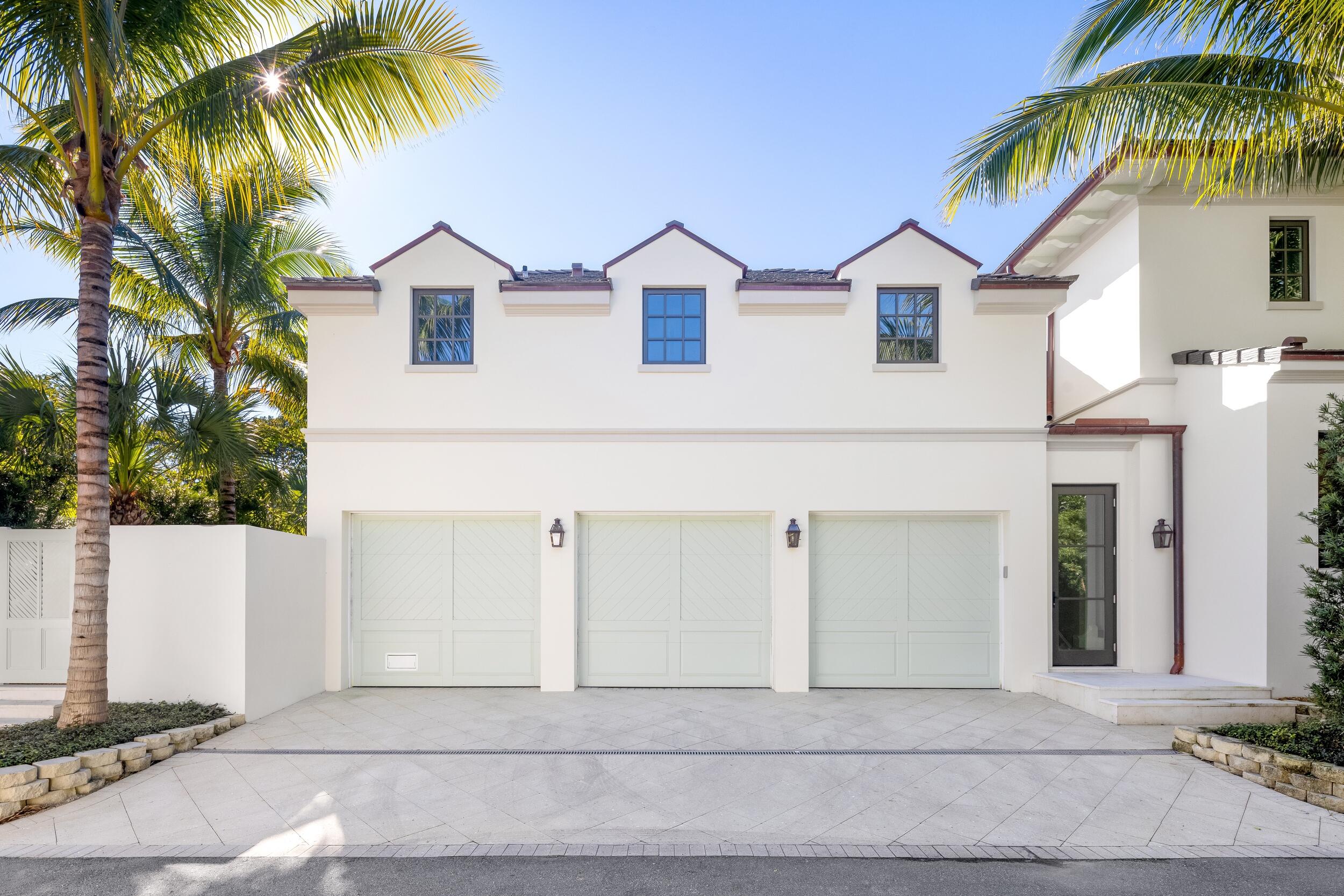 433 Antigua Lane, Palm Beach