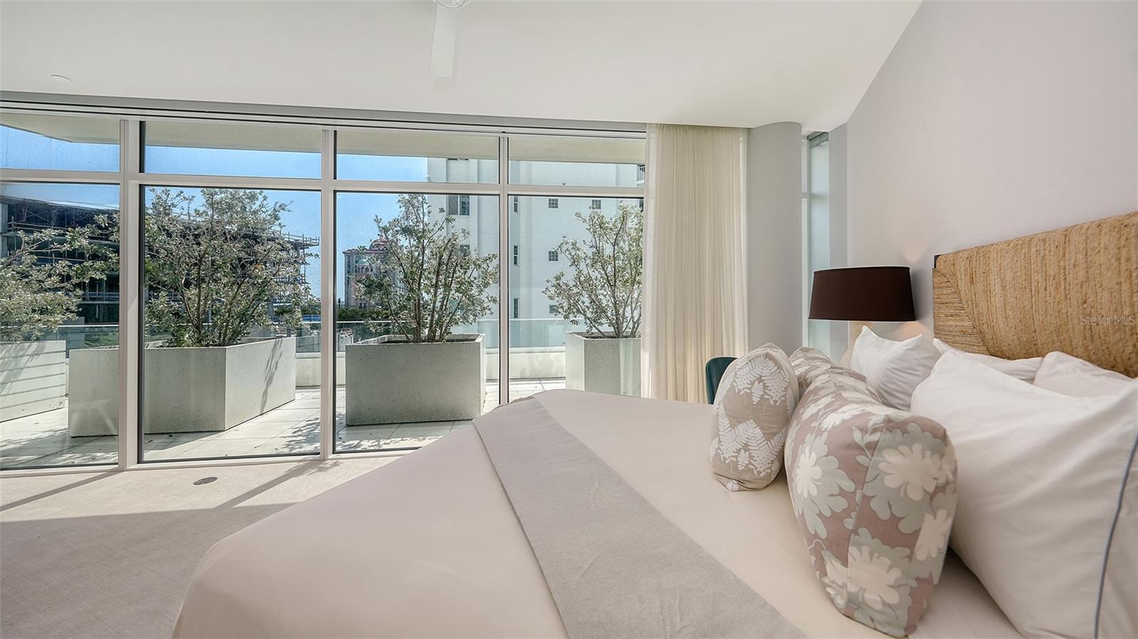 280 GOLDEN GATE PT #400