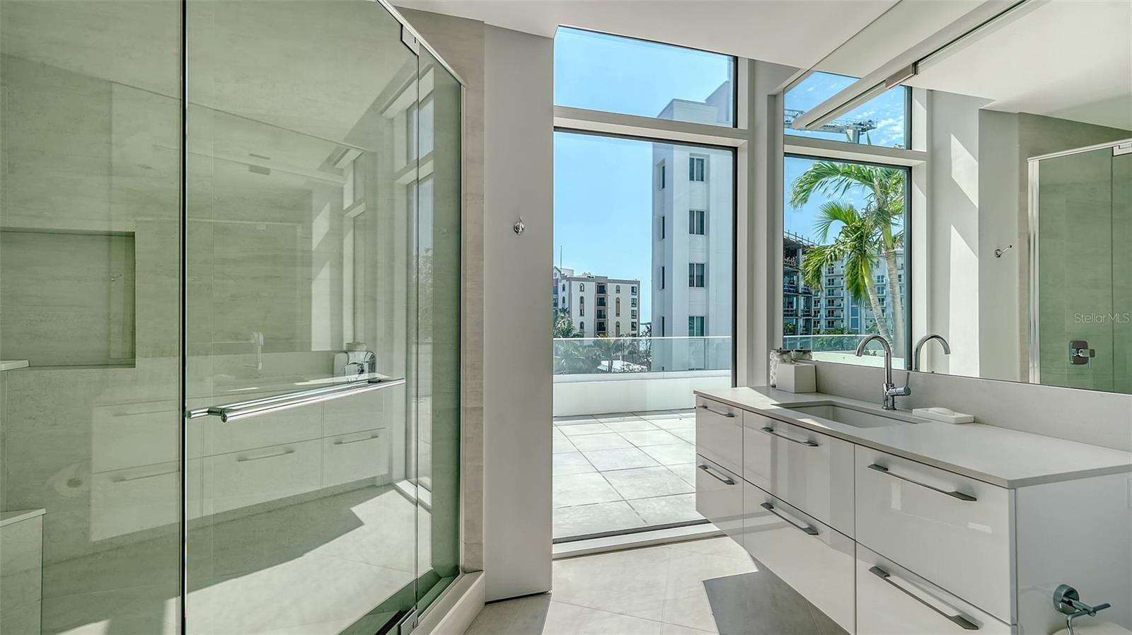 280 GOLDEN GATE PT #400