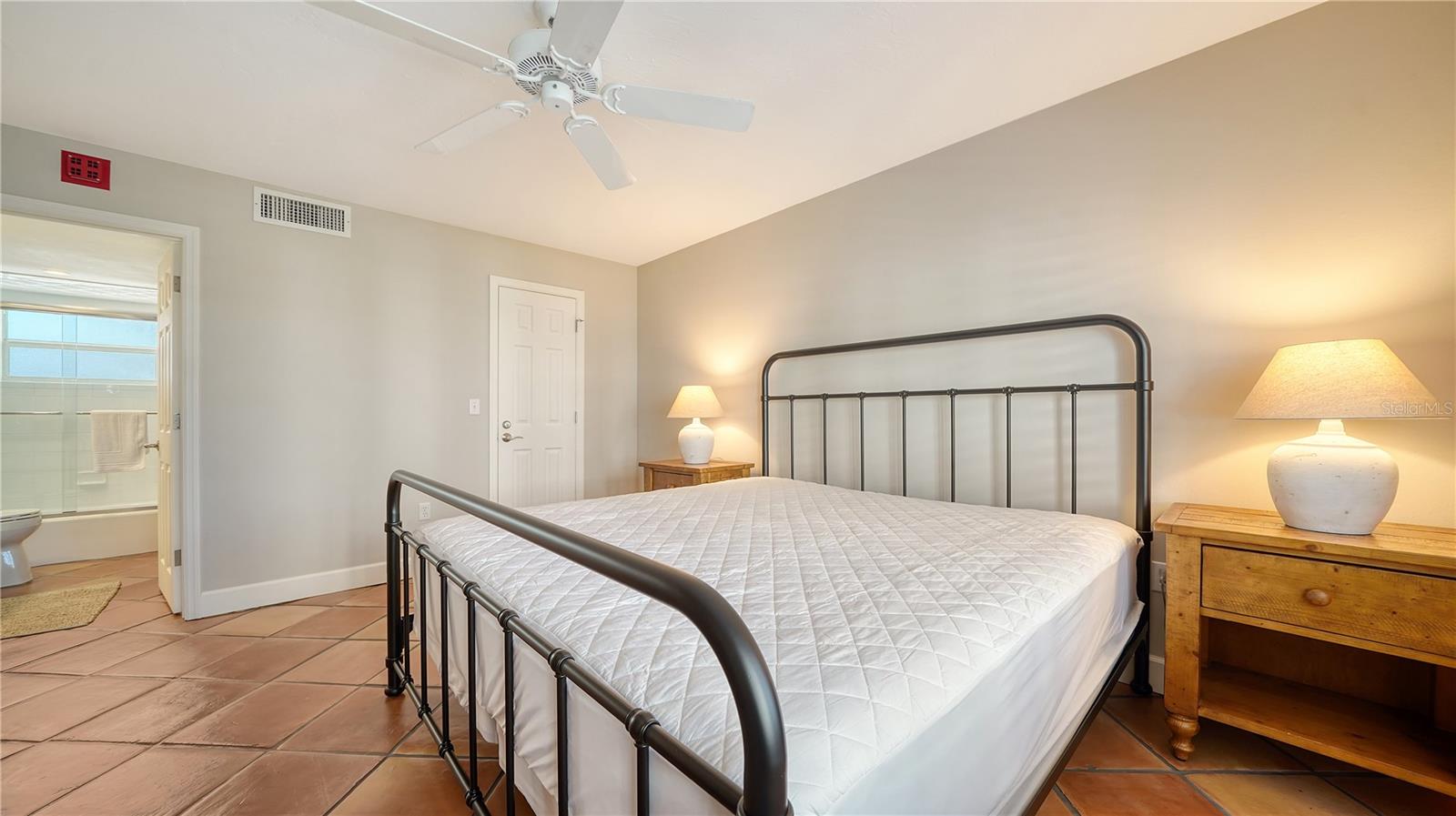 800 BENJAMIN FRANKLIN DR #406