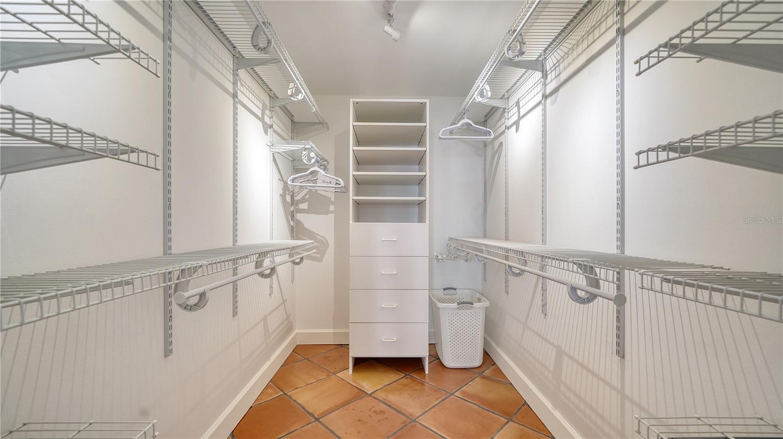 800 BENJAMIN FRANKLIN DR #406