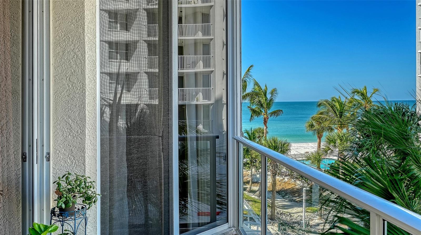 1800 BENJAMIN FRANKLIN DR #B207