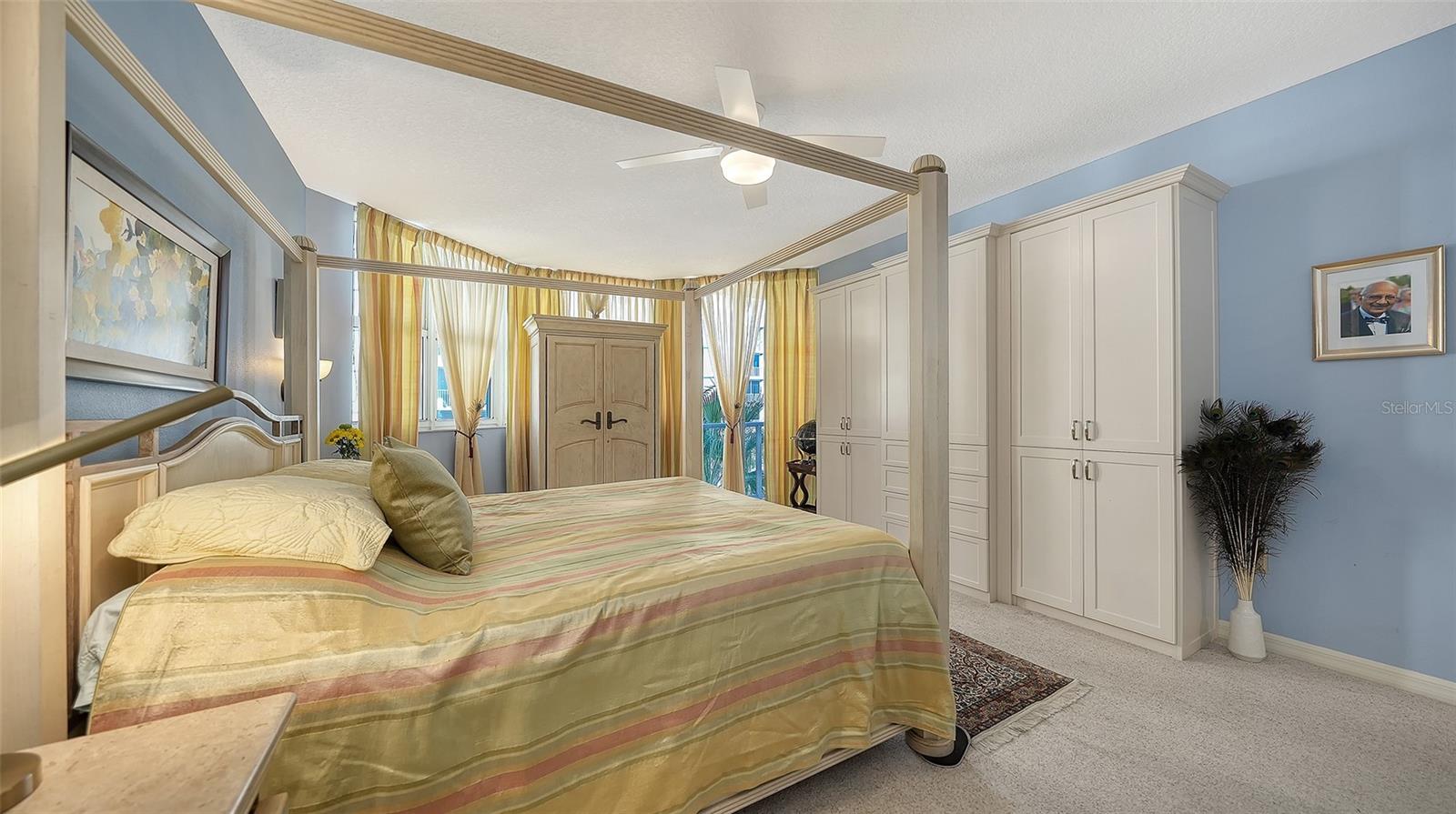 1800 BENJAMIN FRANKLIN DR #B207