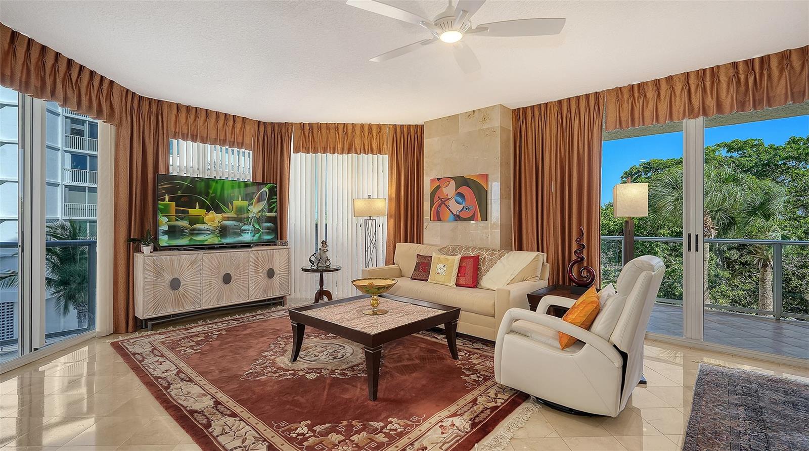 1800 BENJAMIN FRANKLIN DR #B207