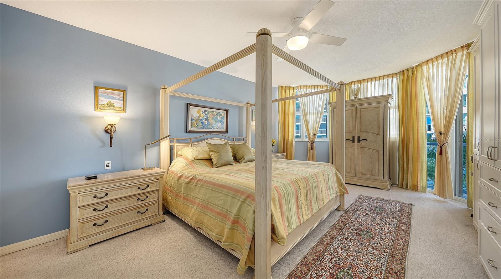 1800 BENJAMIN FRANKLIN DR #B207