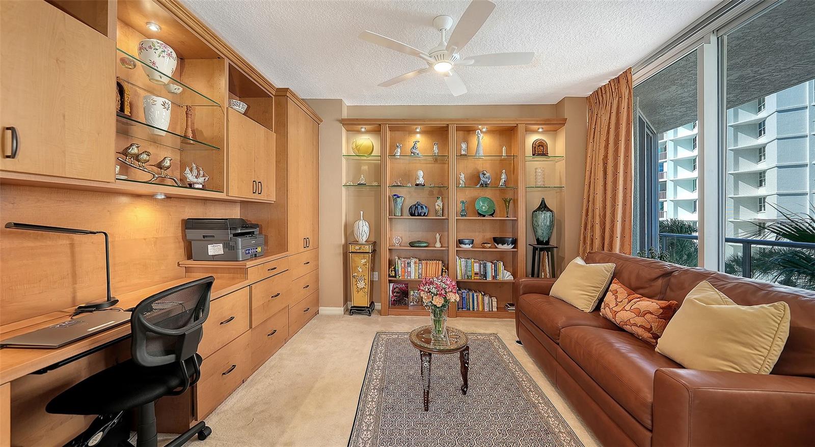 1800 BENJAMIN FRANKLIN DR #B207