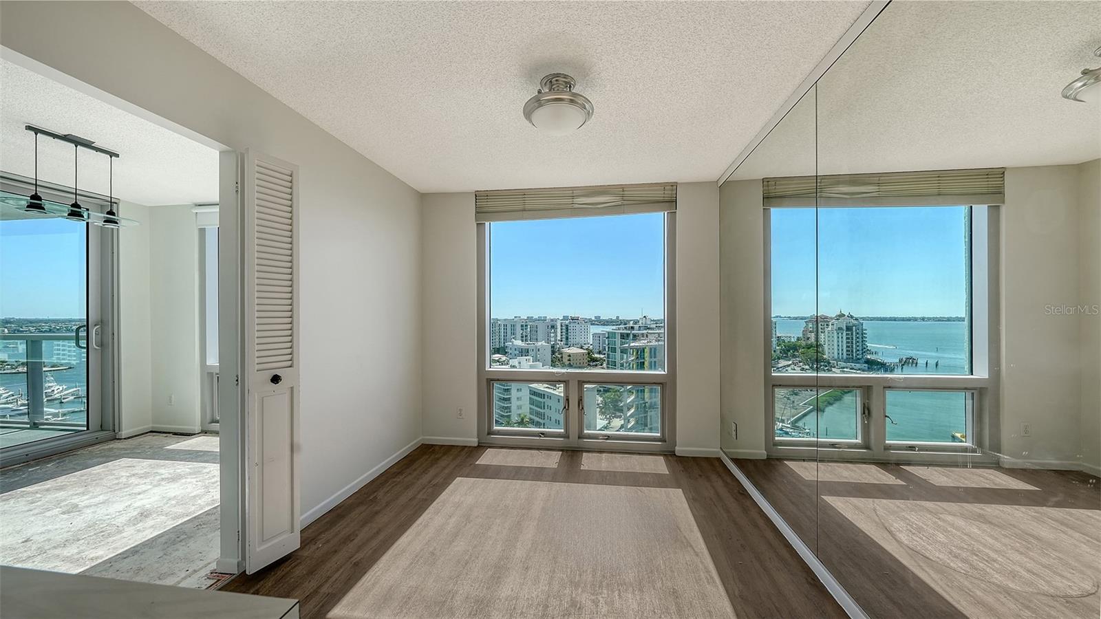 1111 N GULFSTREAM AVE #15A