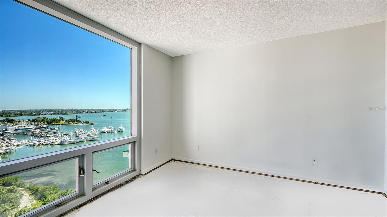 1111 N GULFSTREAM AVE #15A