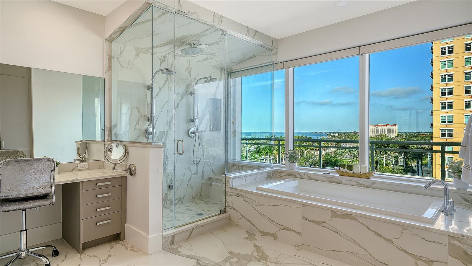 540 N TAMIAMI TRL #701