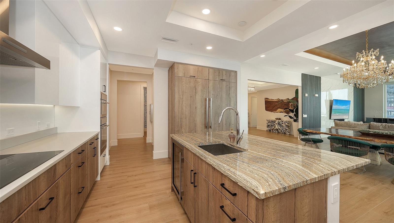 540 N TAMIAMI TRL #701