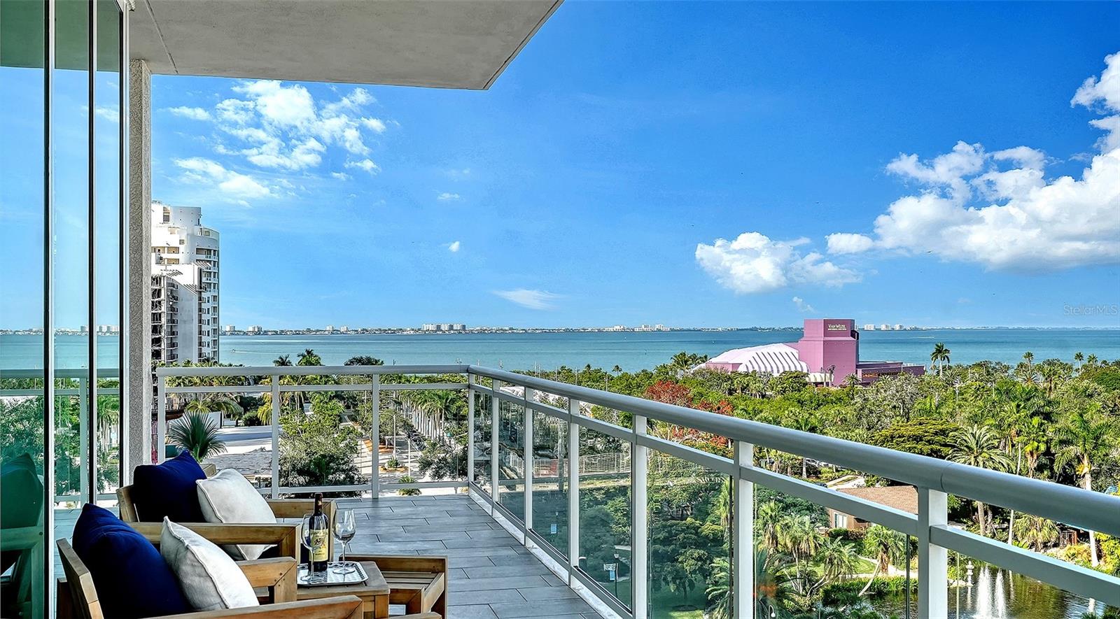 540 N TAMIAMI TRL #701